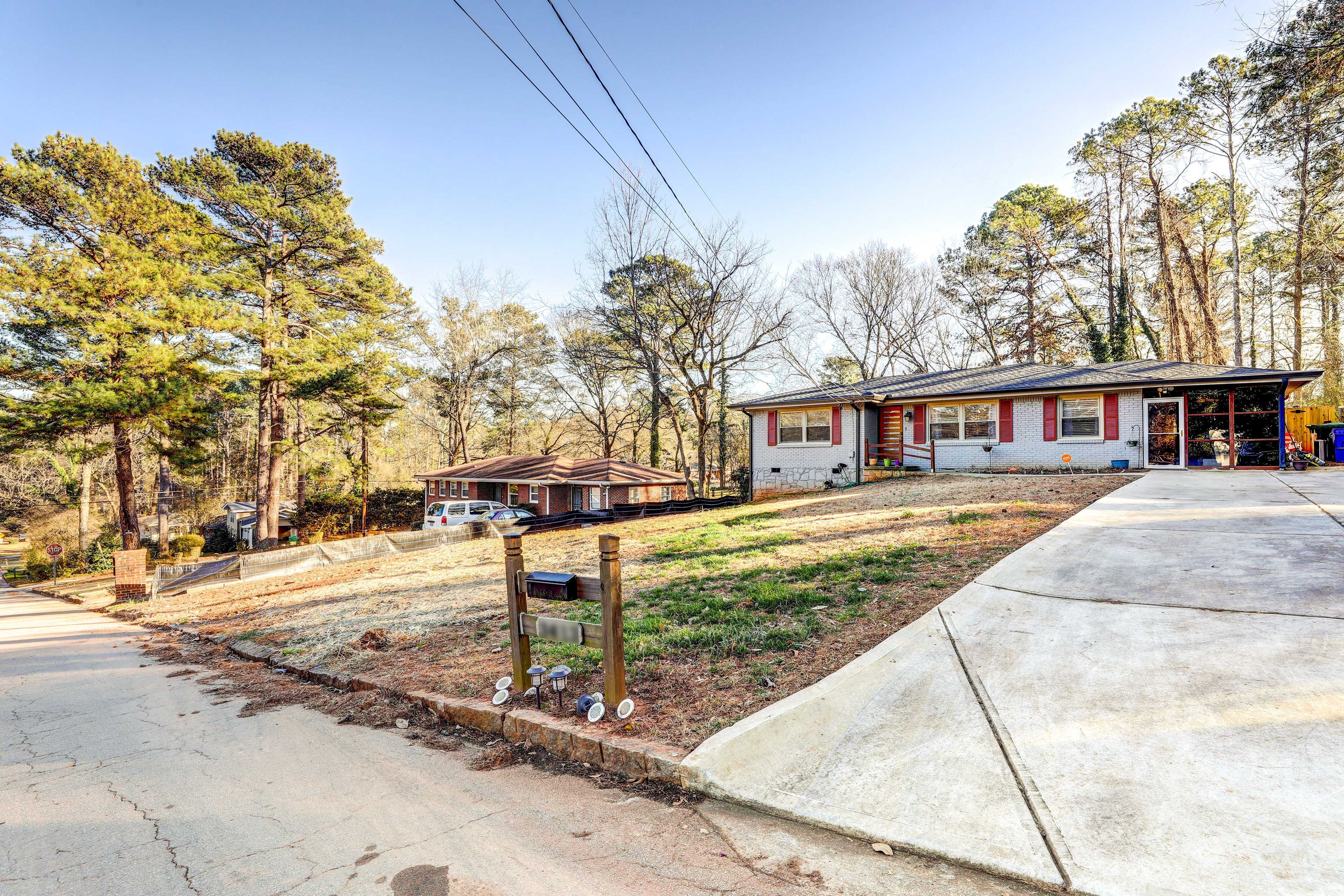 Parking | Driveway (4 Vehicles)