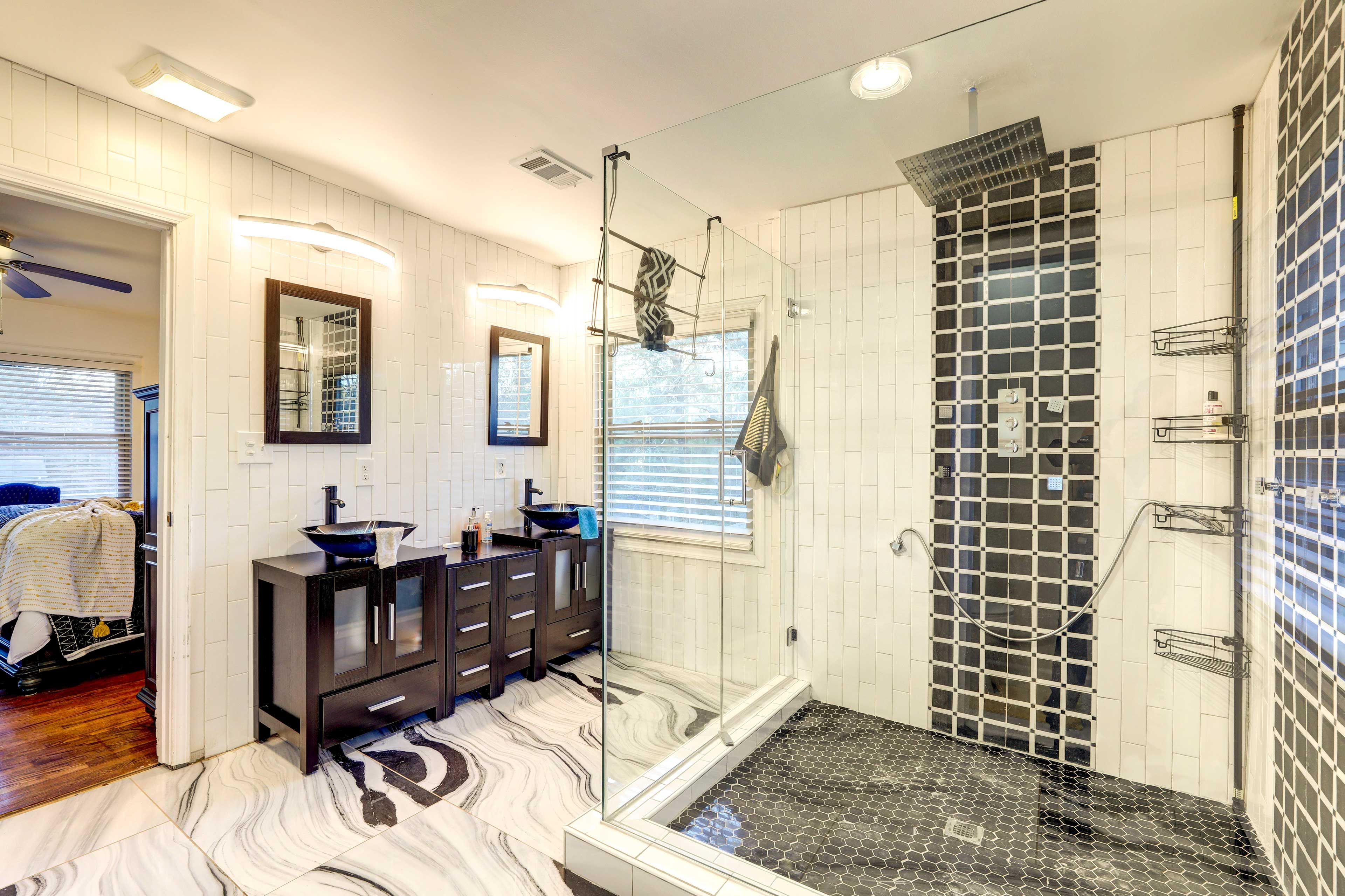 En-Suite Bathroom | Complimentary Toiletries