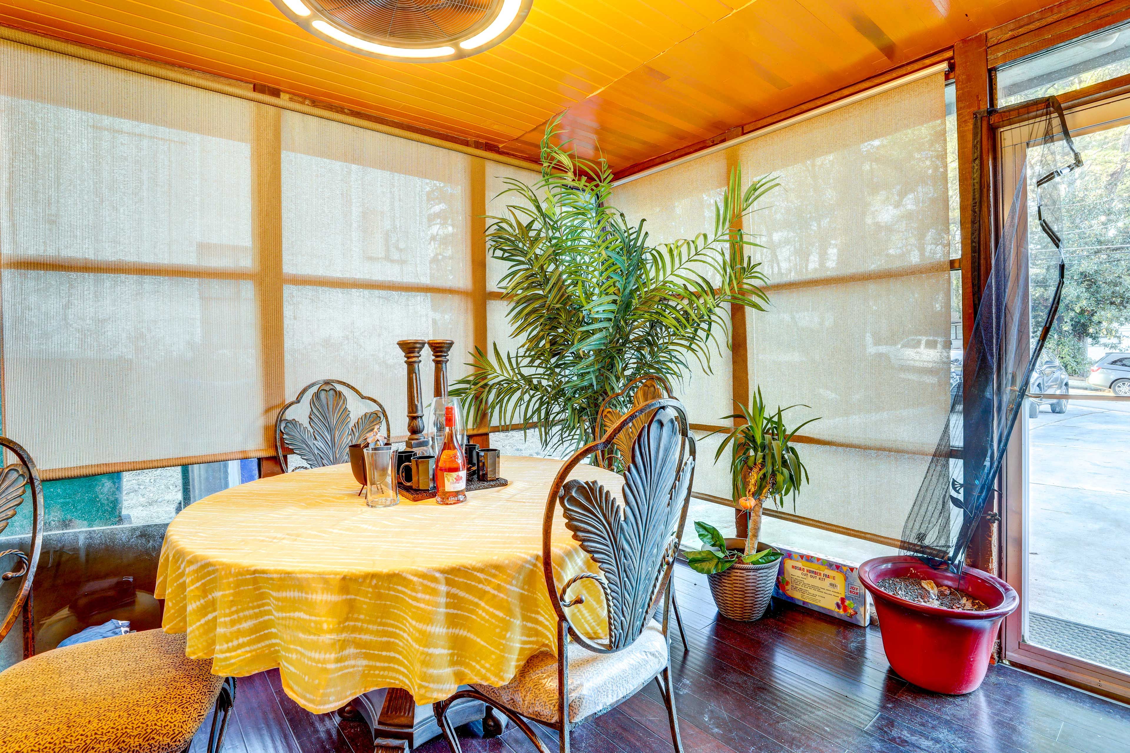 Screened-In Porch