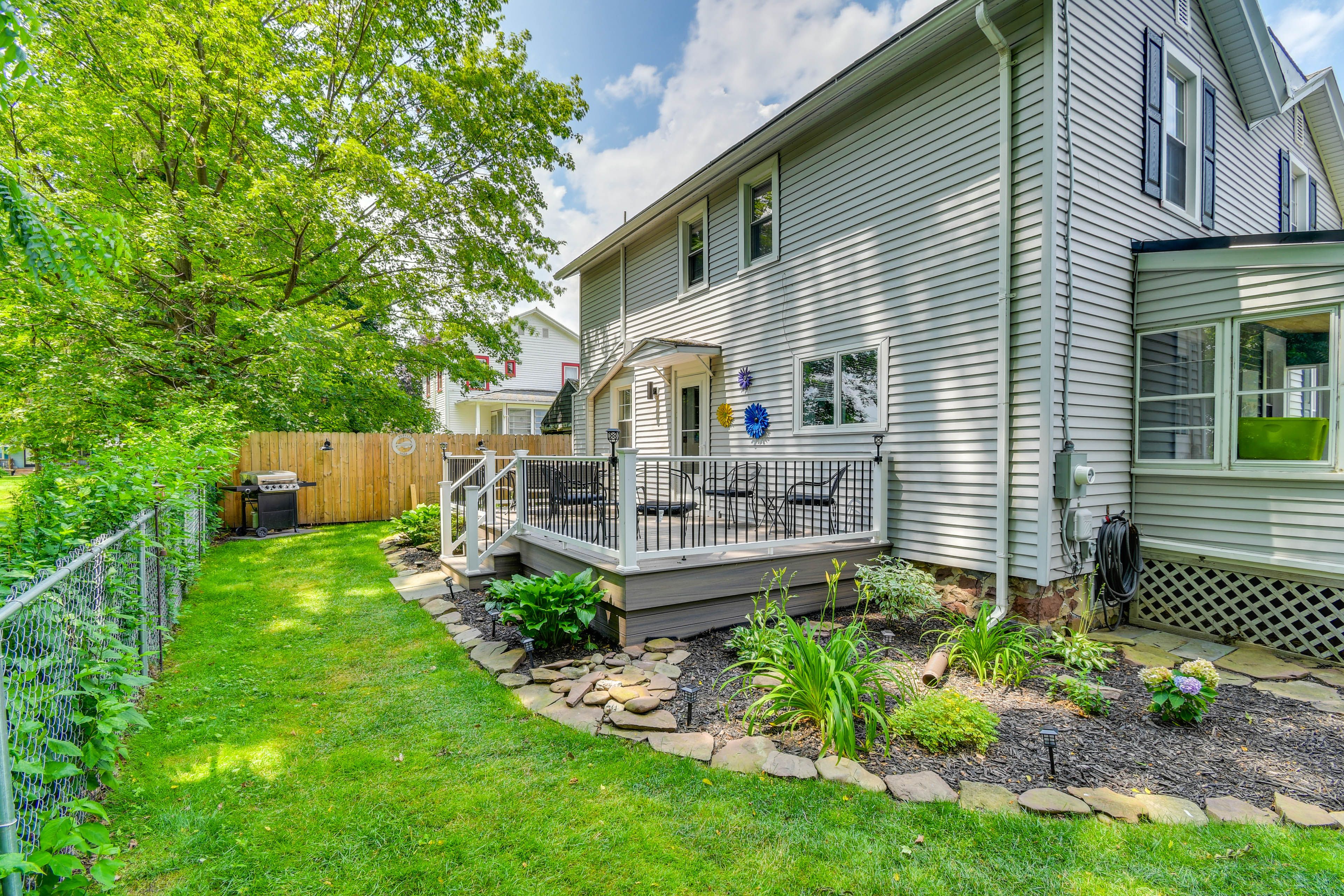 Backyard | Gas Grill | Fire Pit