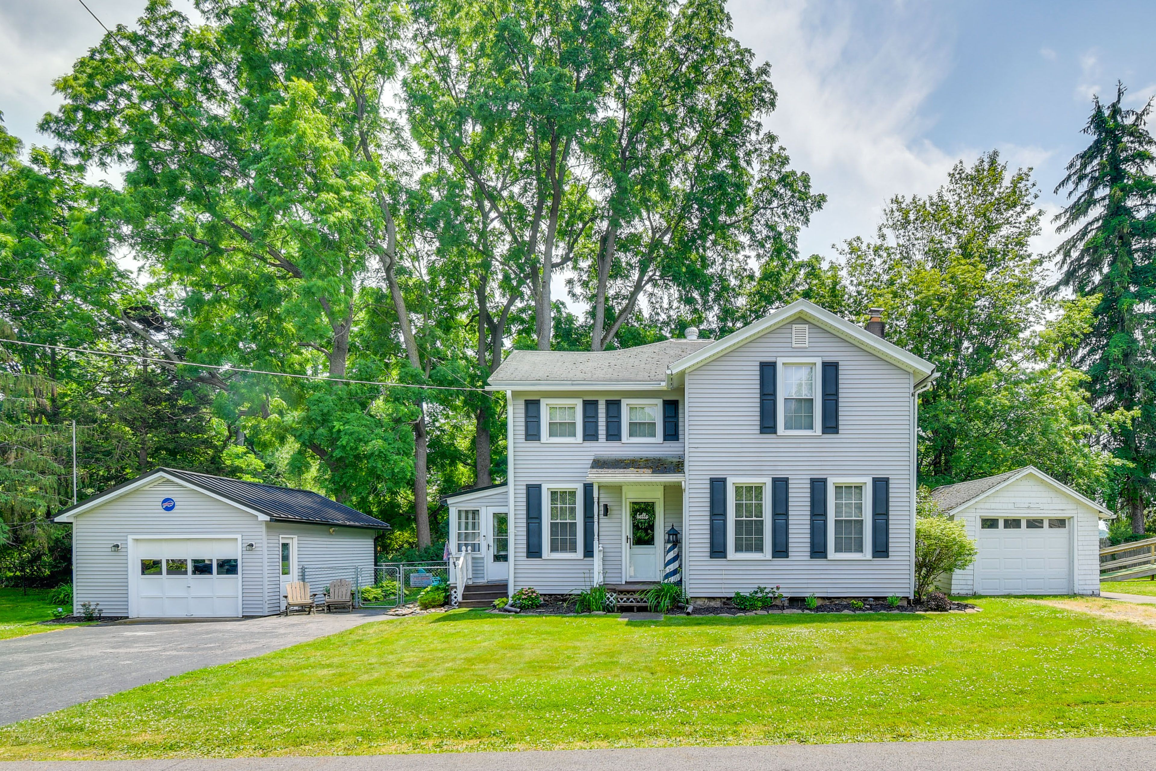 Parking | Driveway (4 Vehicles)