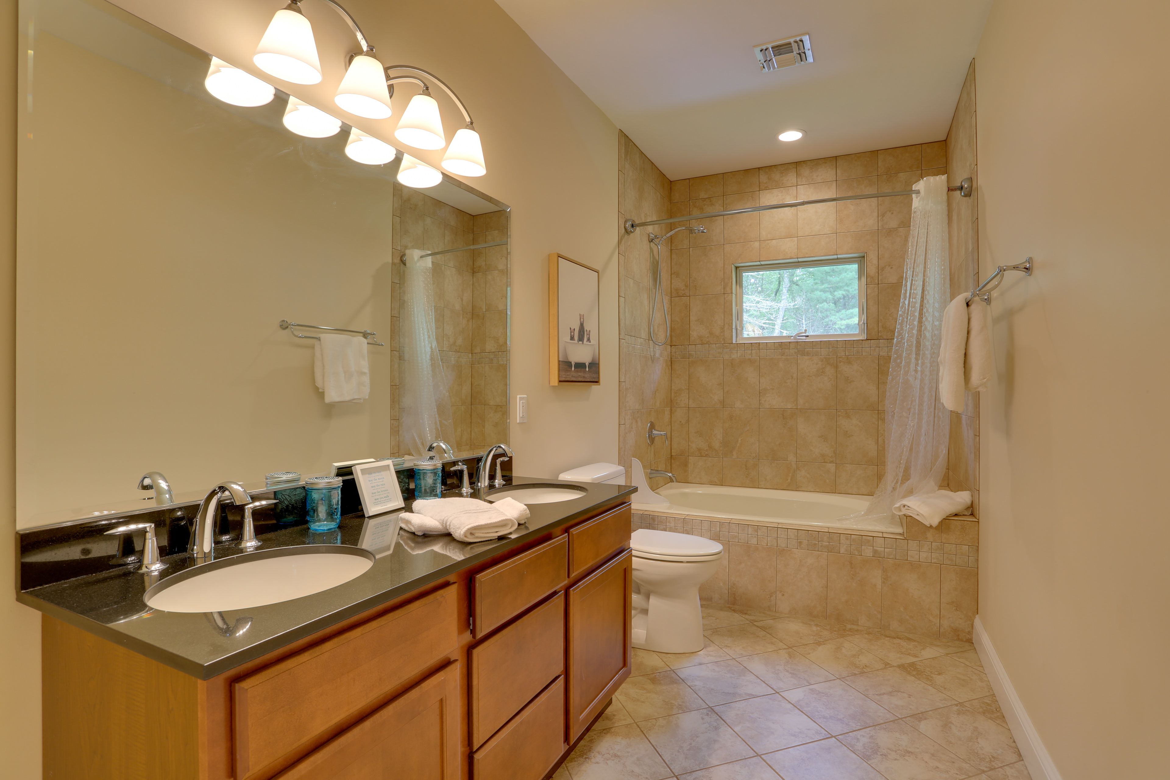 Full Bathroom
