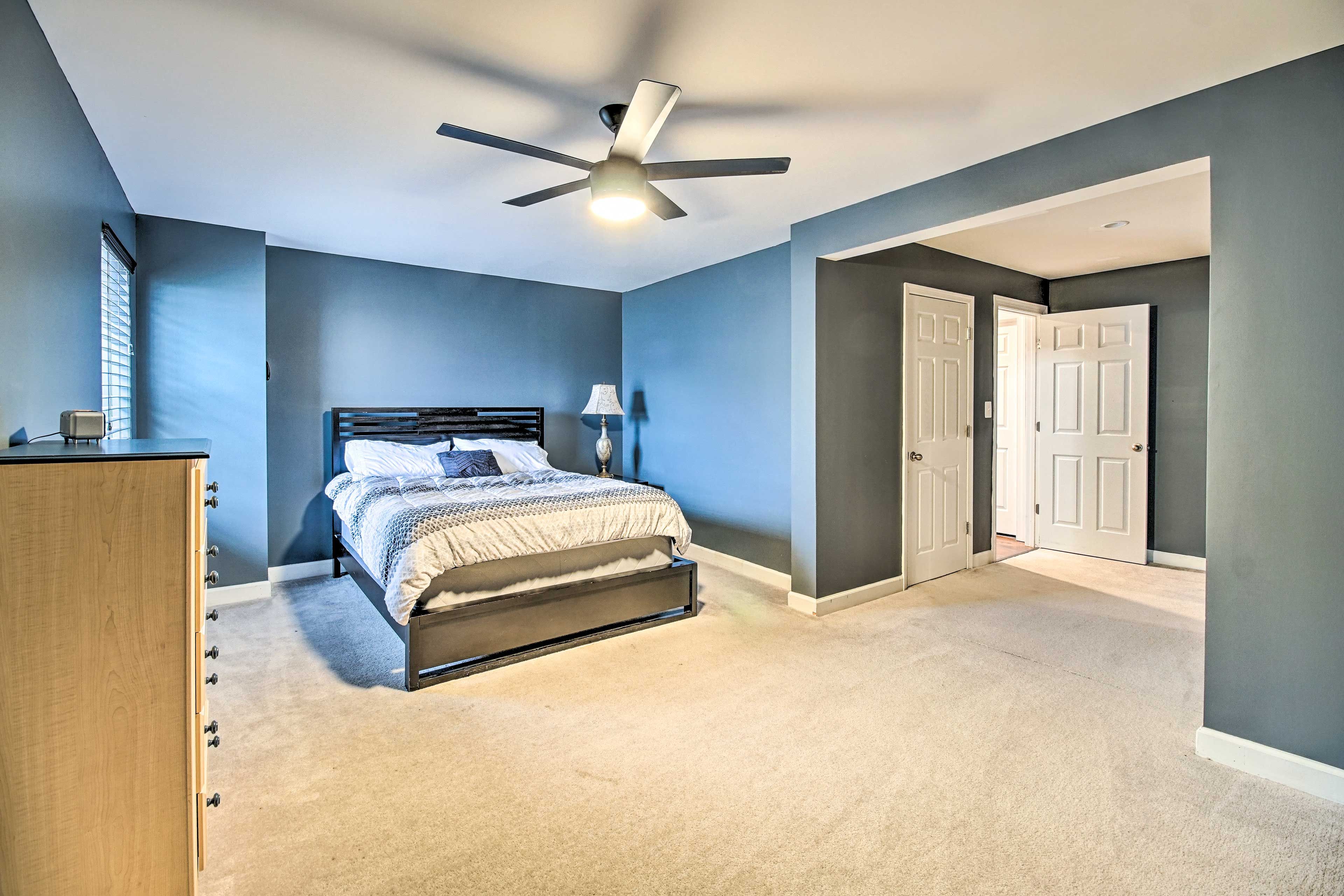 Bedroom 3 | Queen Bed