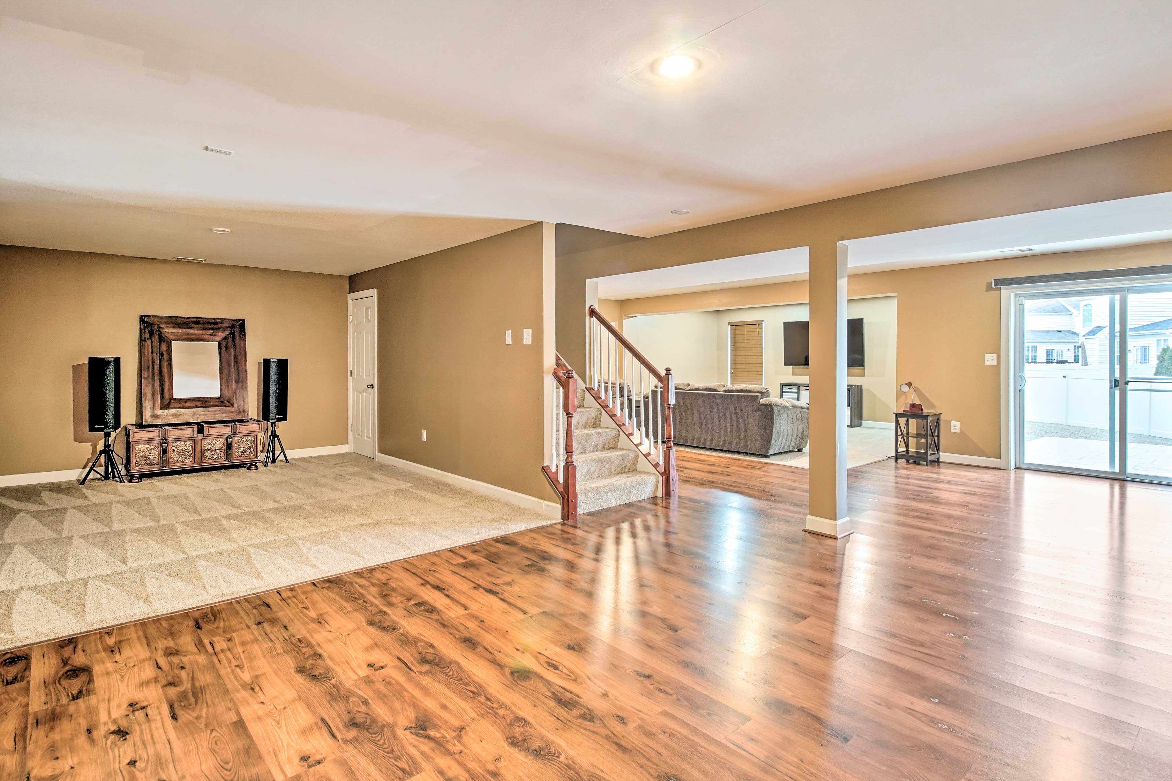 Basement Entertainment Area | Speakers | Smart TV