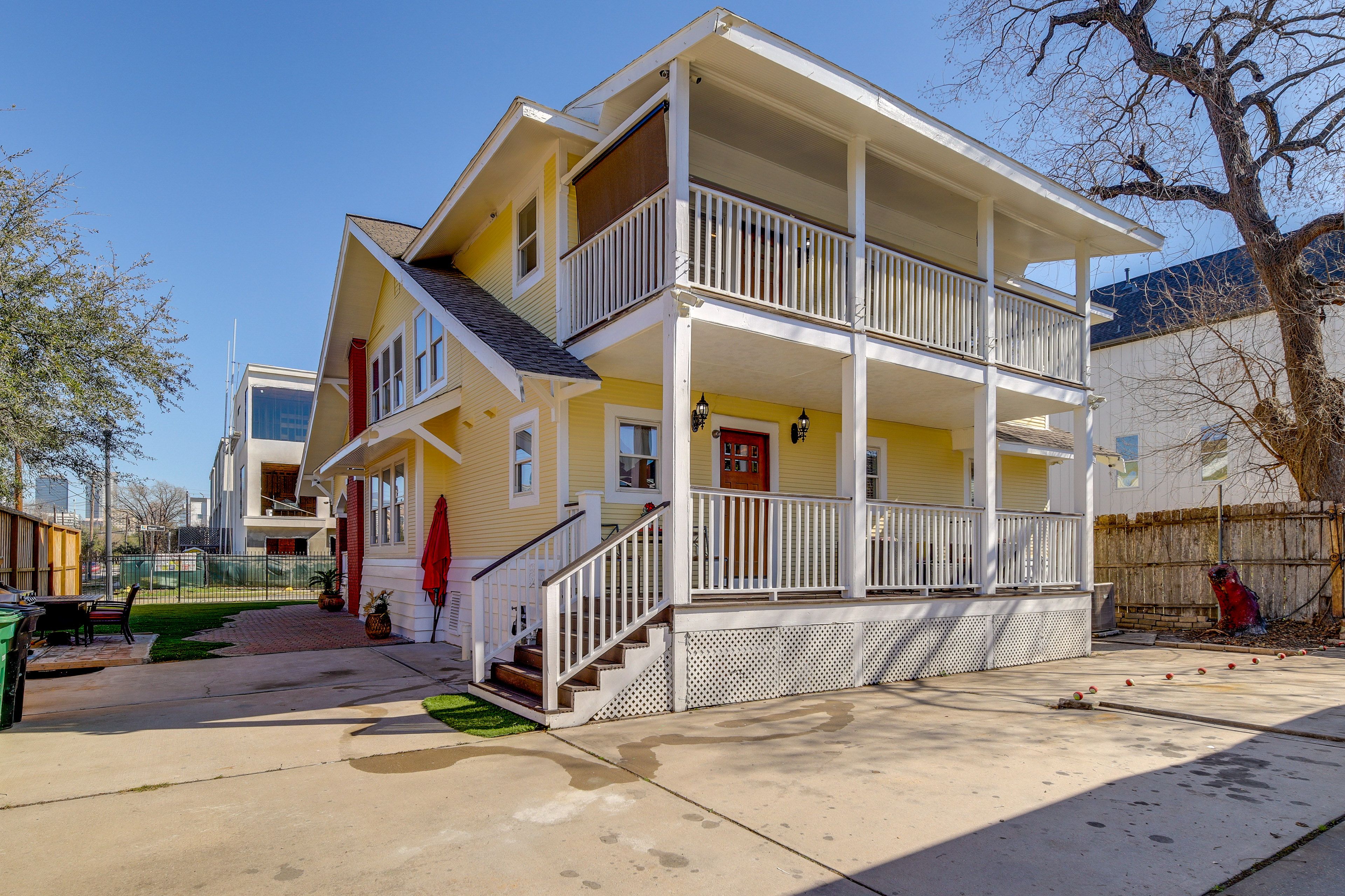 Parking | Driveway (3 Vehicles)