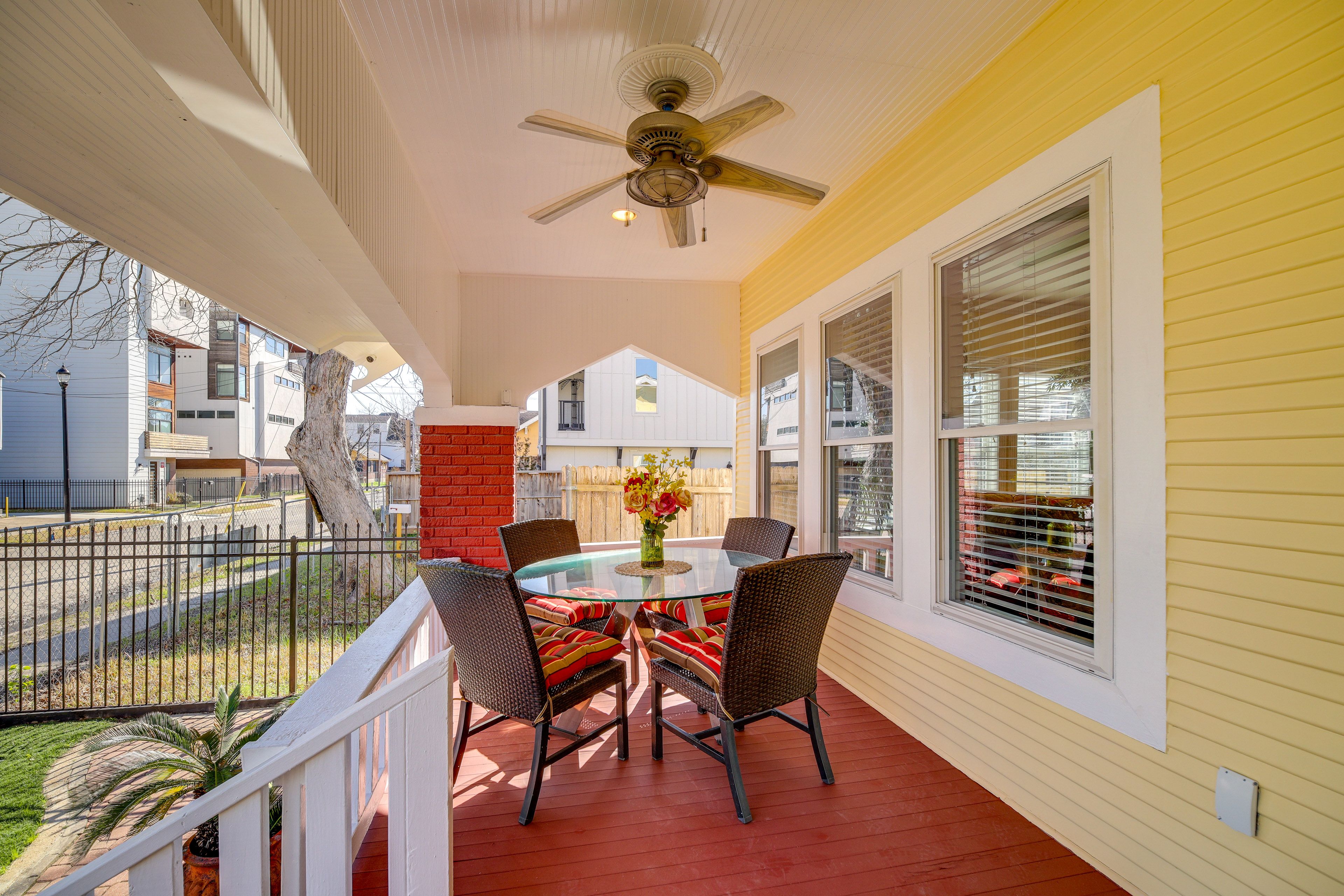 Houston Vacation Rental | 4BR | 3BA | 2,916 Sq Ft | Stairs Required