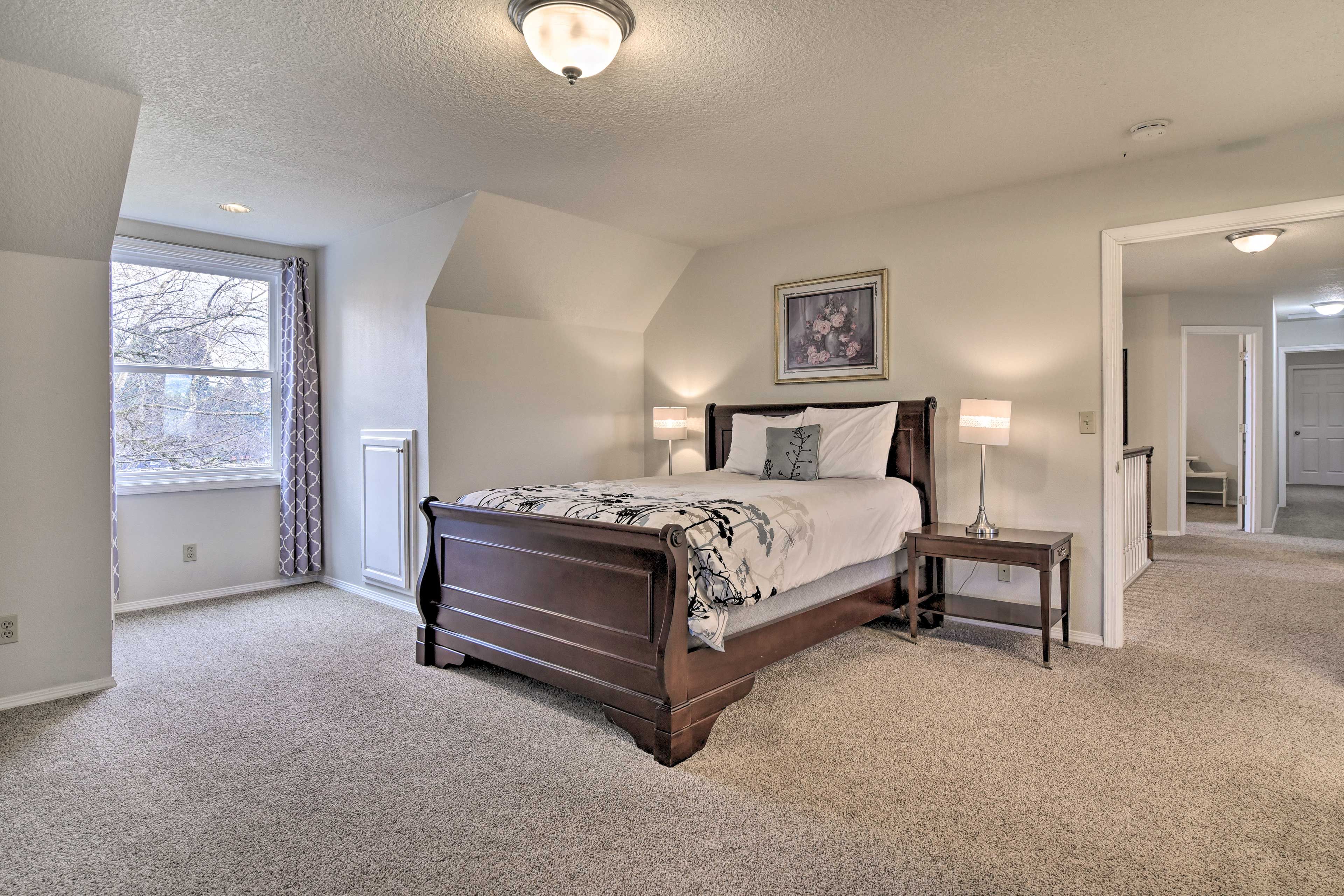 Bedroom 2 | Queen Bed | 2nd Floor