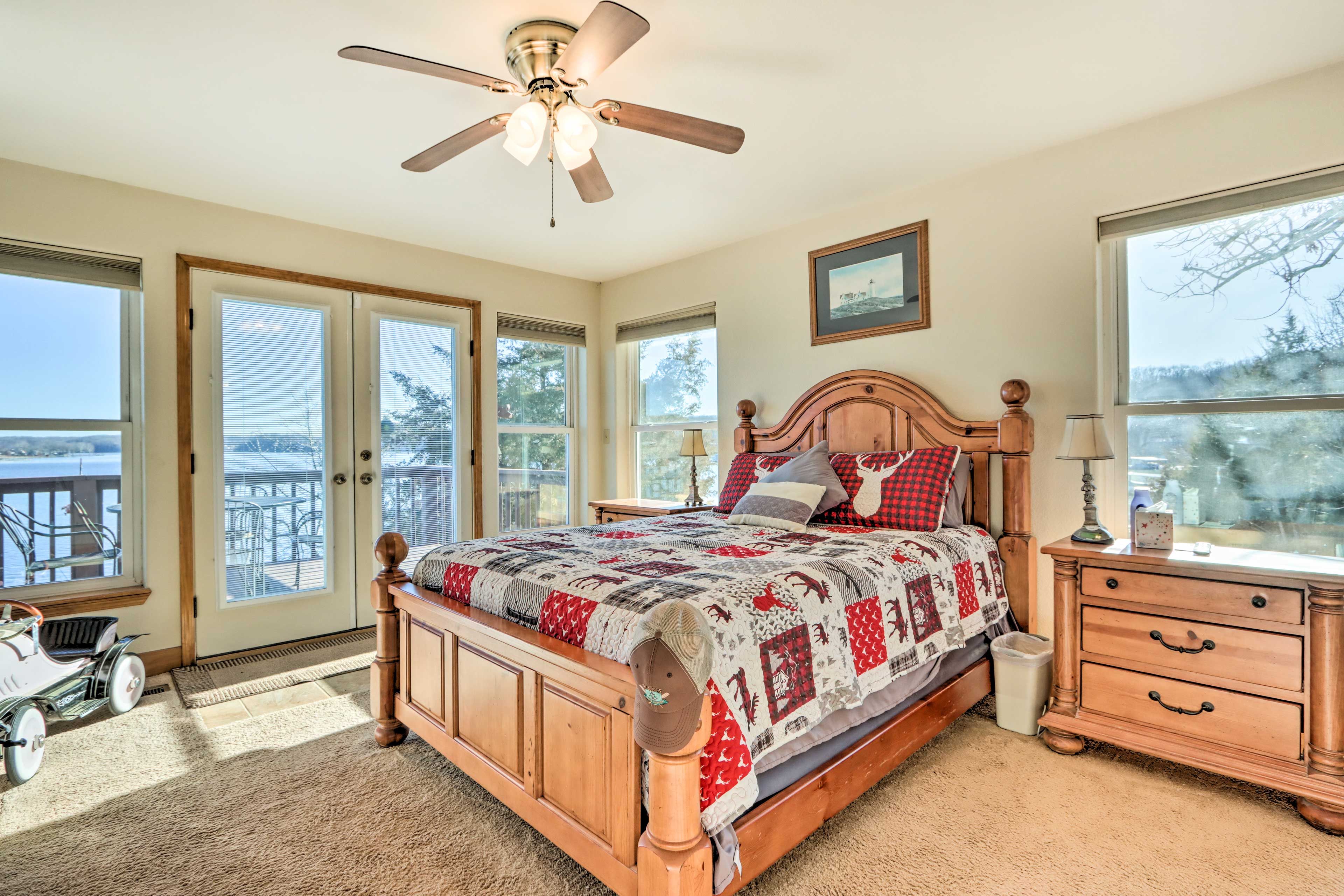 Bedroom 1 | Queen Bed | Linens Provided | Smart TV | Deck Access