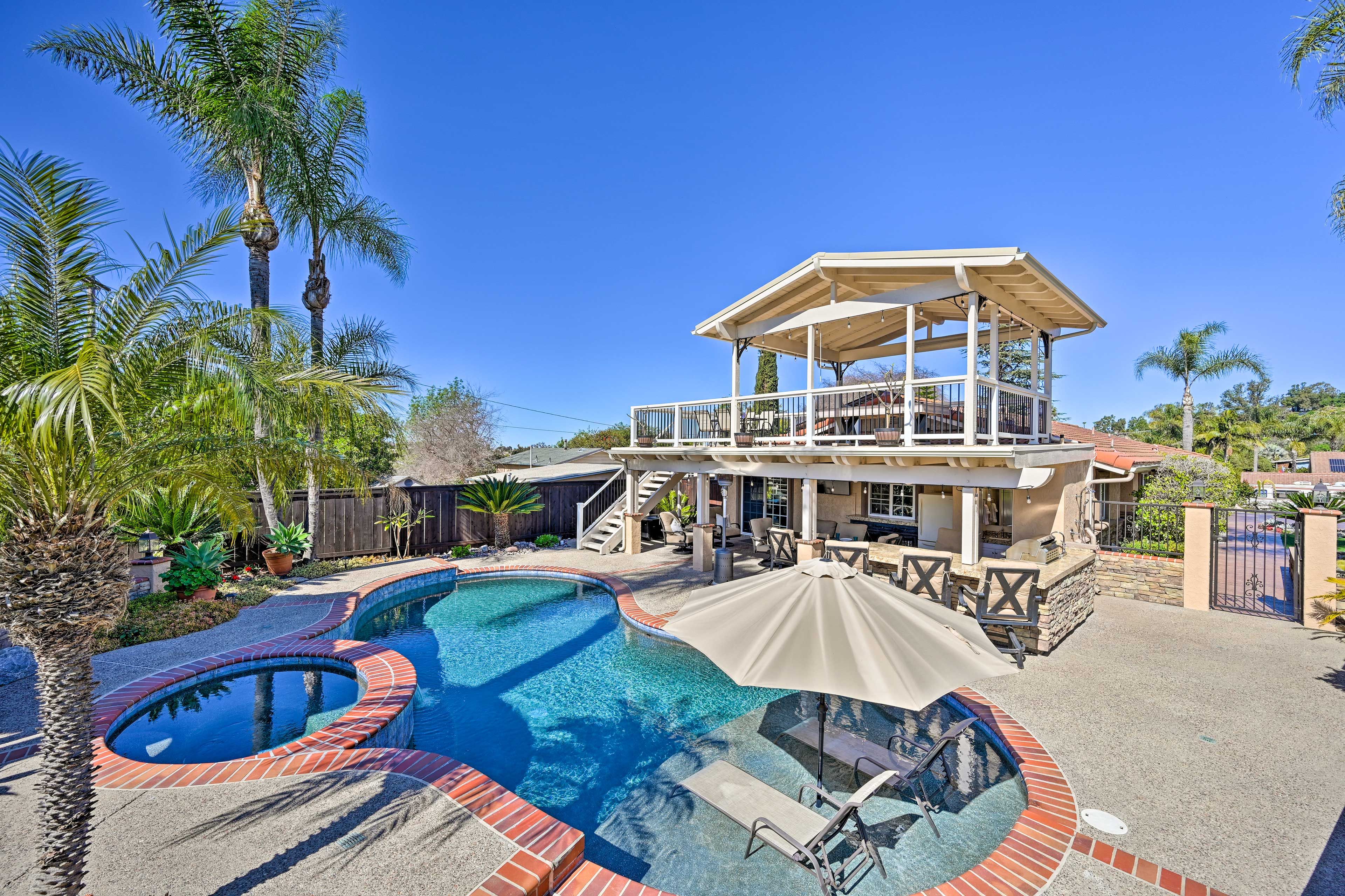 Vista Vacation Rental | 3BR | 2.5BA | 1,800 Sq Ft | Step-Free Access