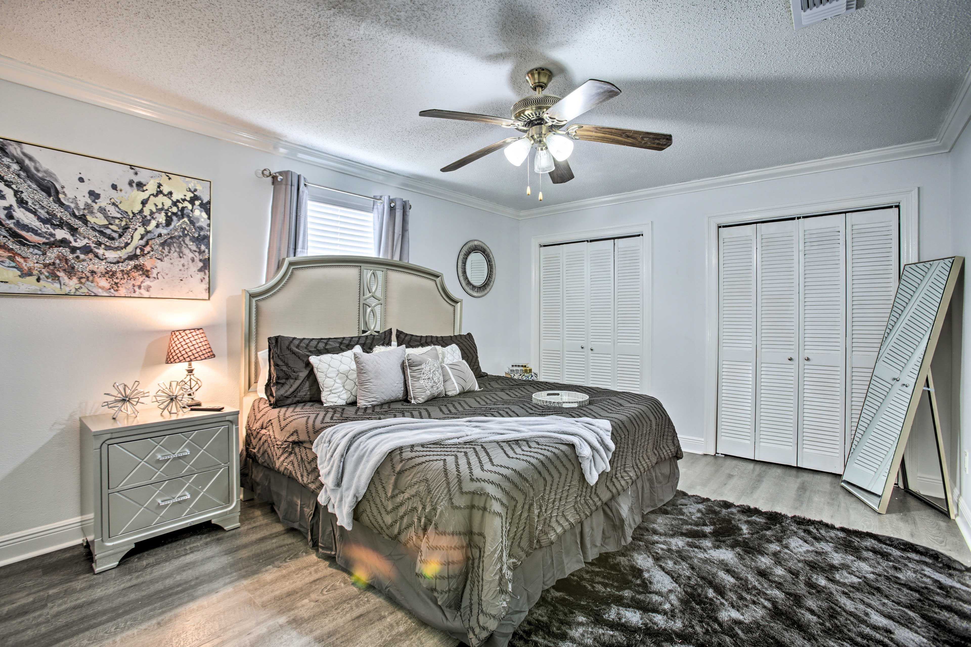 Bedroom 1 | 2nd Floor | King Bed | En-Suite Bathroom