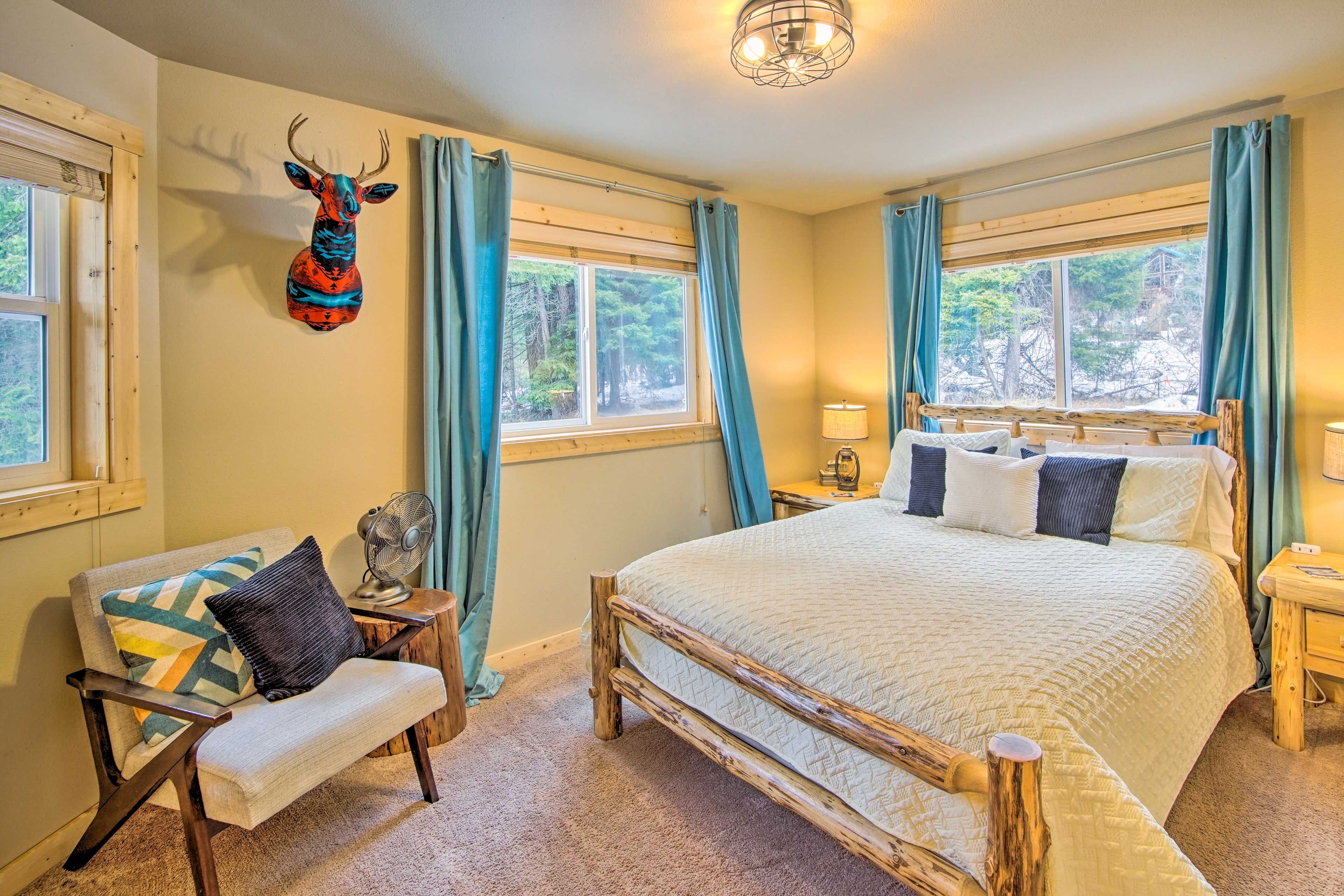 Bedroom 2 | Queen Bed