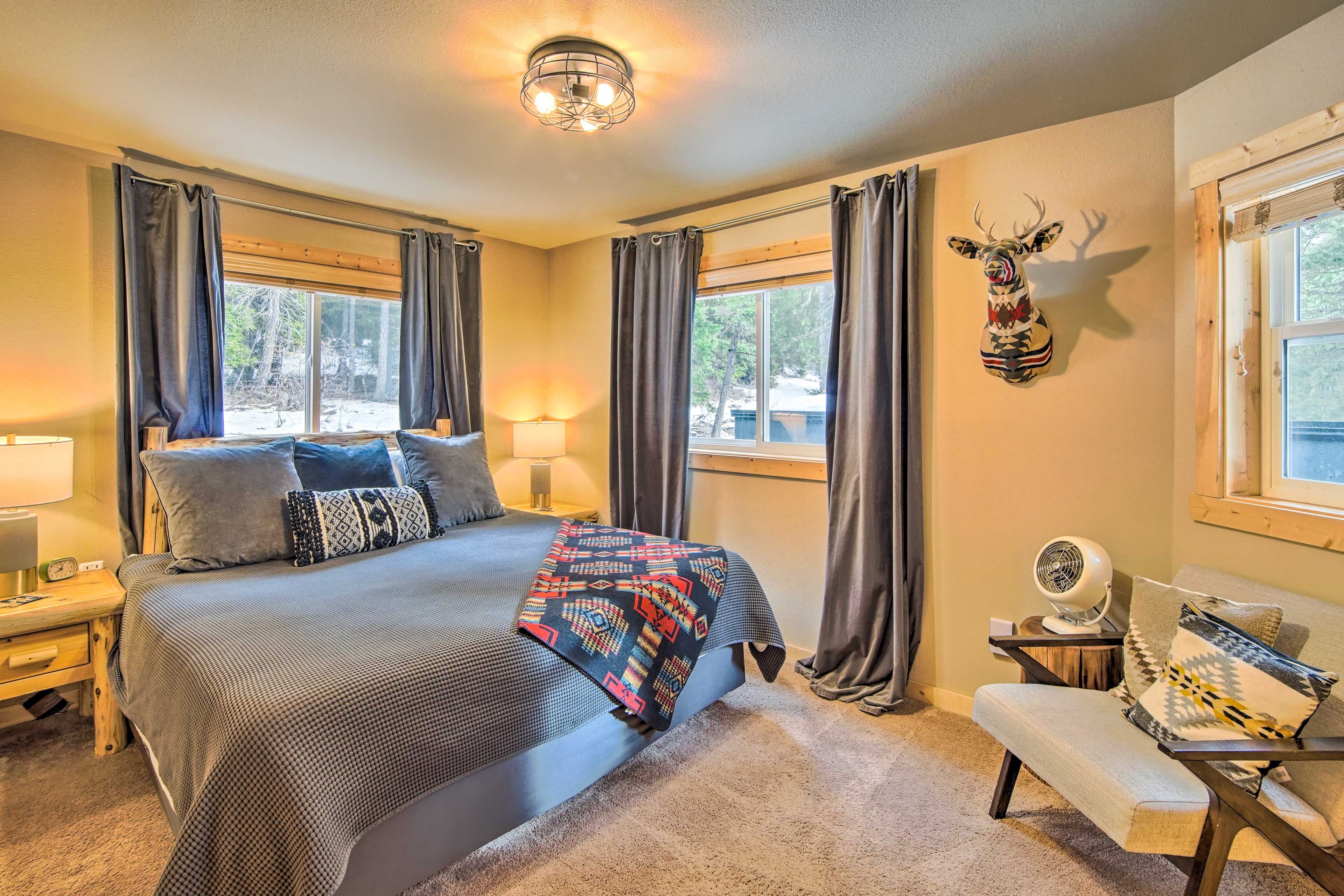 Bedroom 1 | King Bed