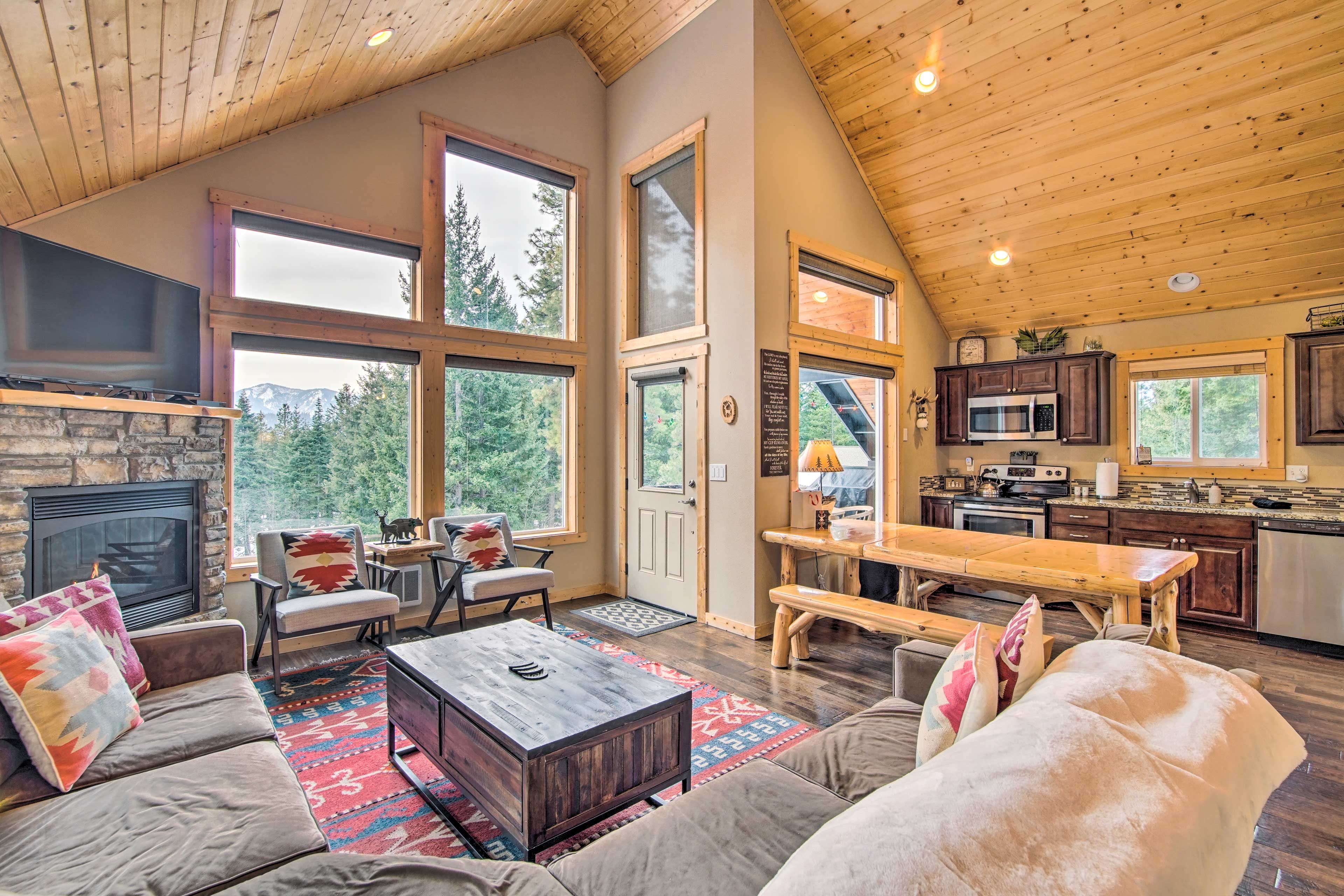 Ronald Vacation Rental | 3BR | 3BA | Steps Required for Access | 1,430 Sq Ft