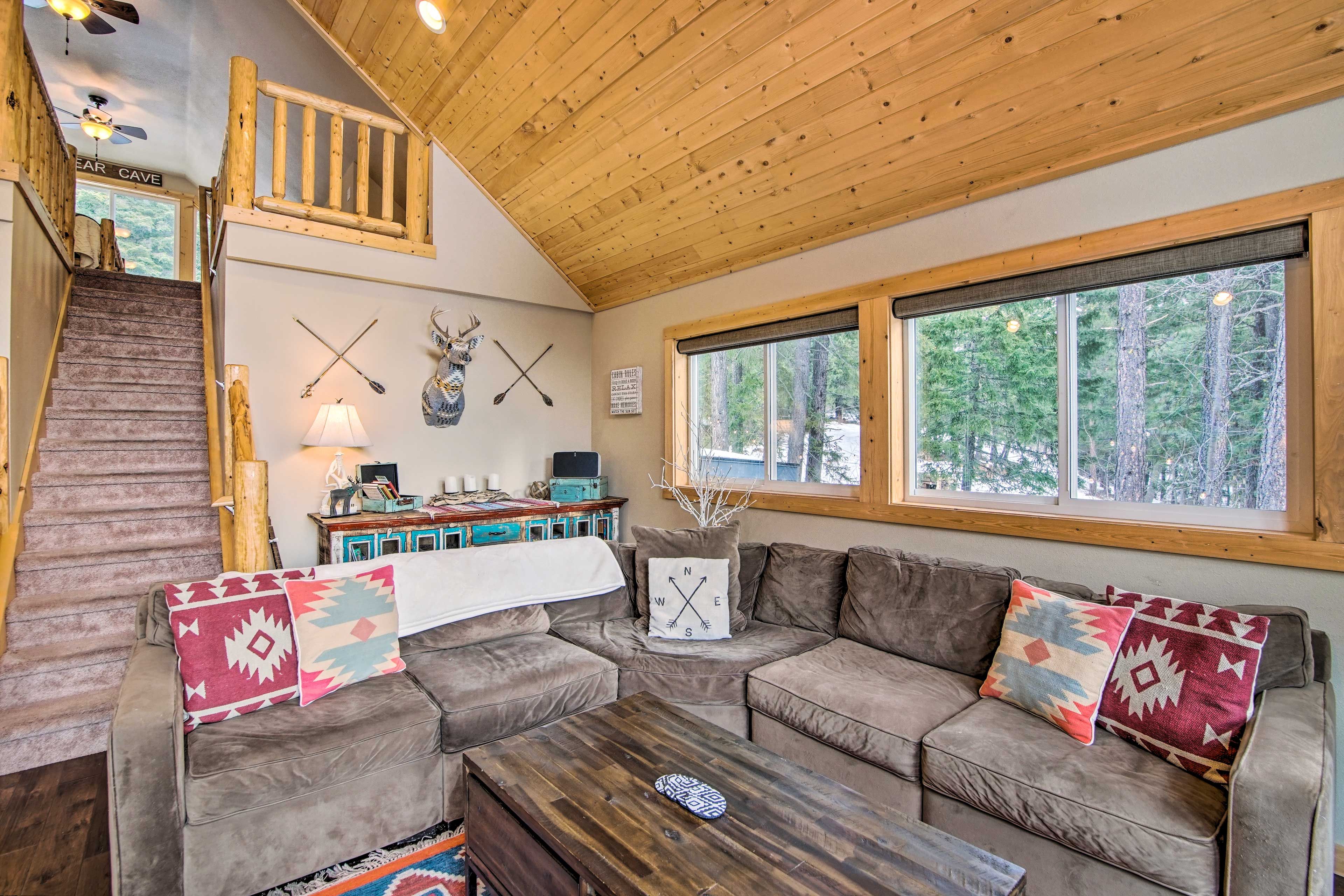 Living Room | Smart TV | Central A/C