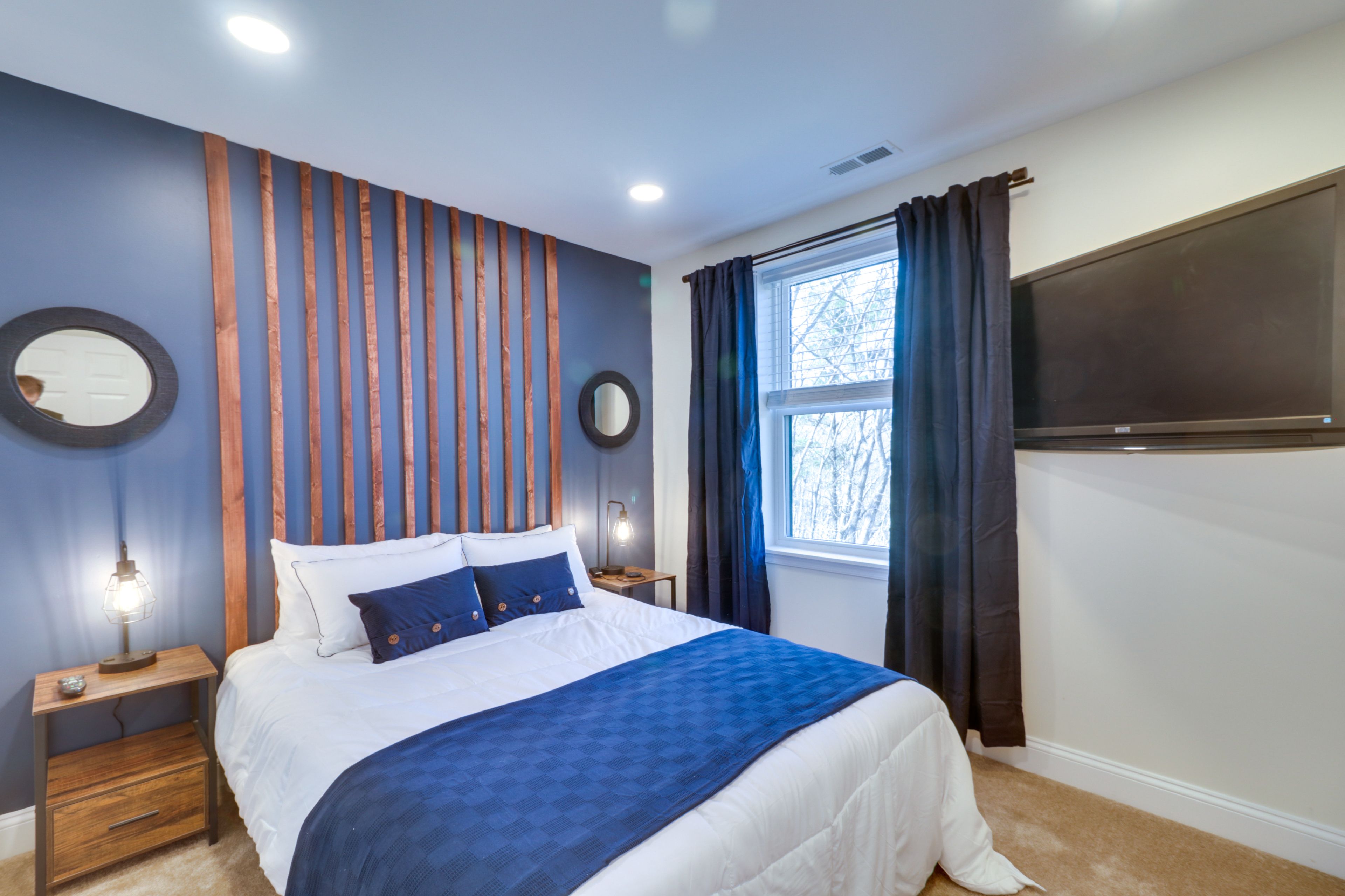 Bedroom 2 | Queen Bed | Smart TV | Additional Sleeping | Pack ‘n Play