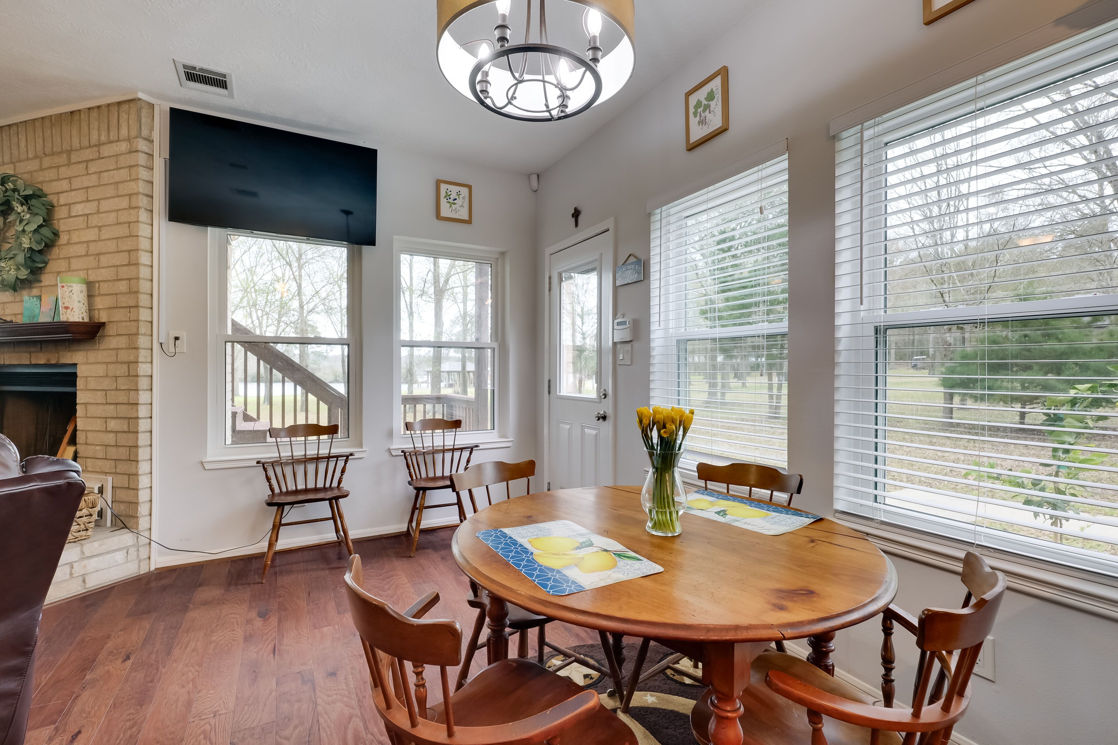 Breakfast Nook