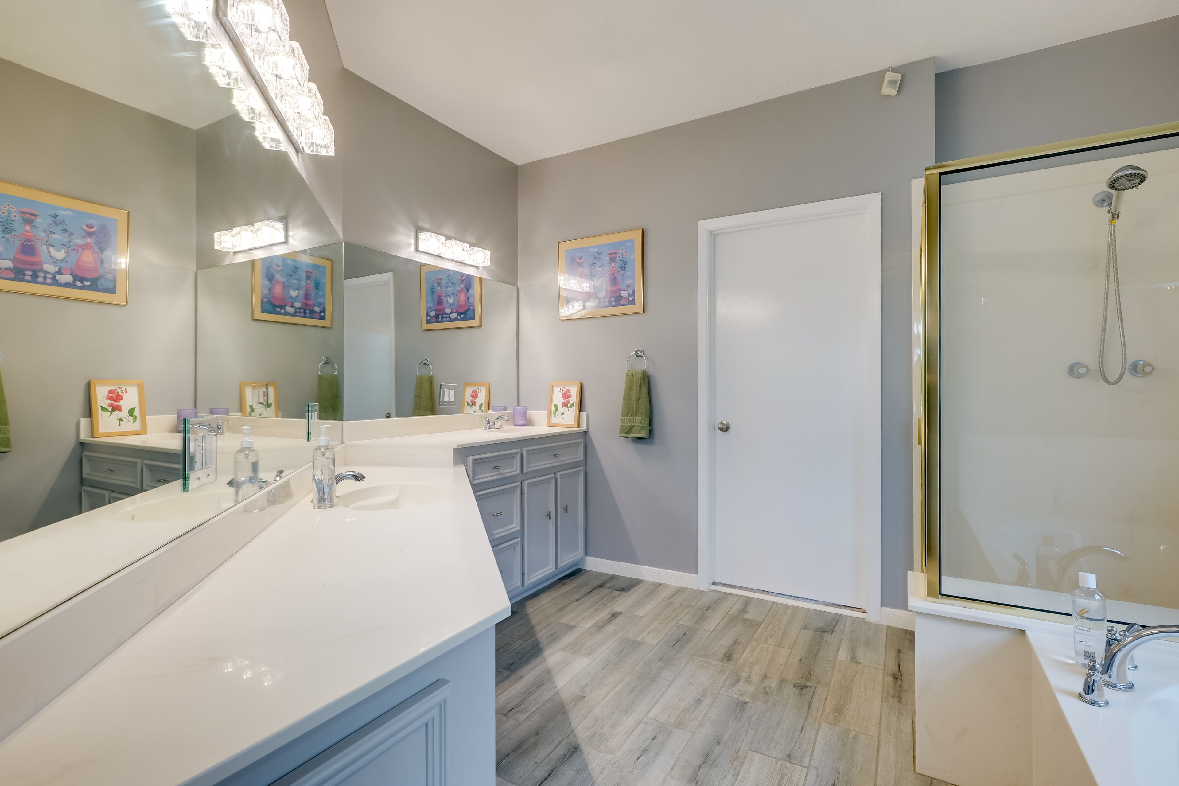 En-Suite Bathroom | Jetted Tub