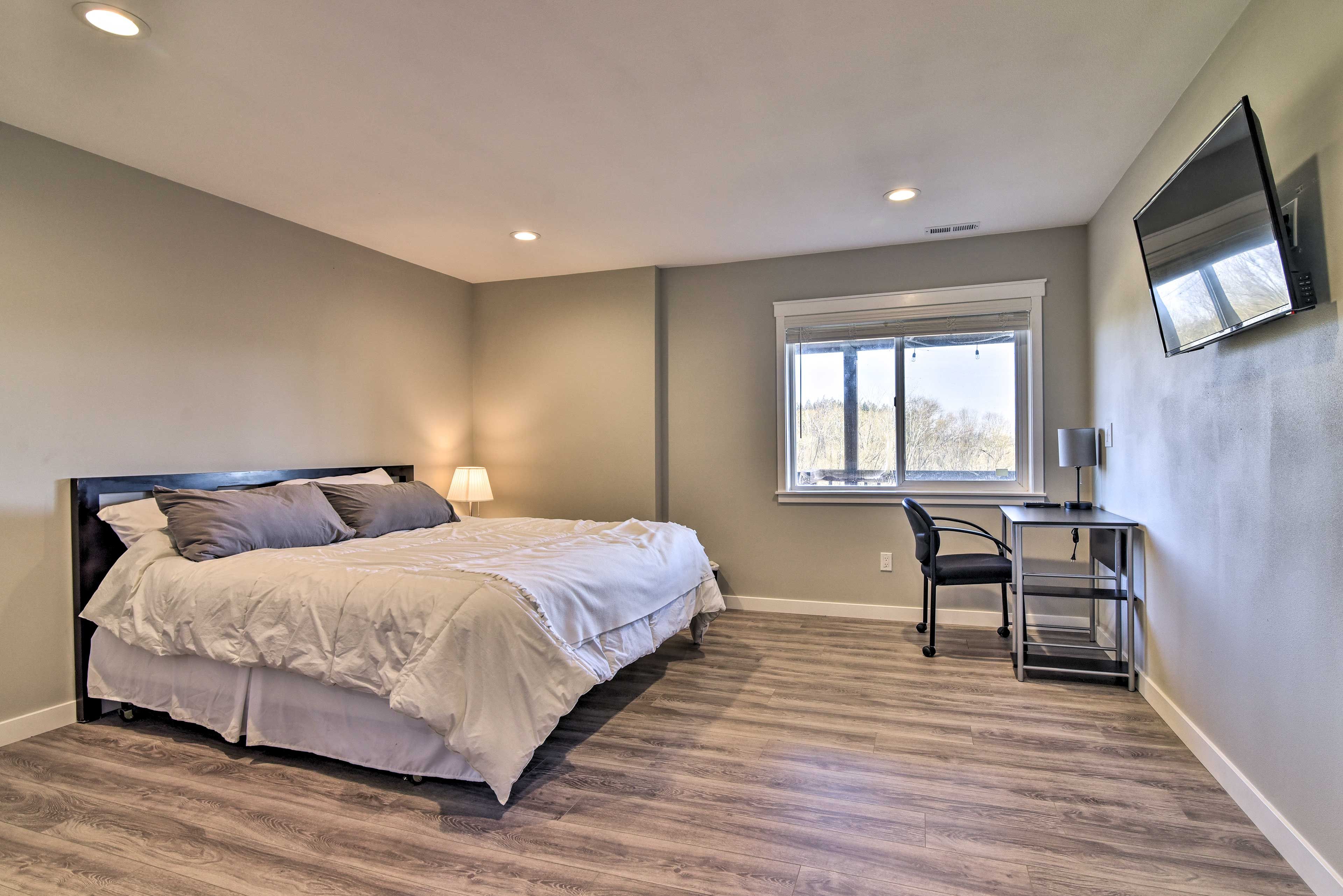 Bedroom 4 | King Bed | Linens Provided | Smart TV