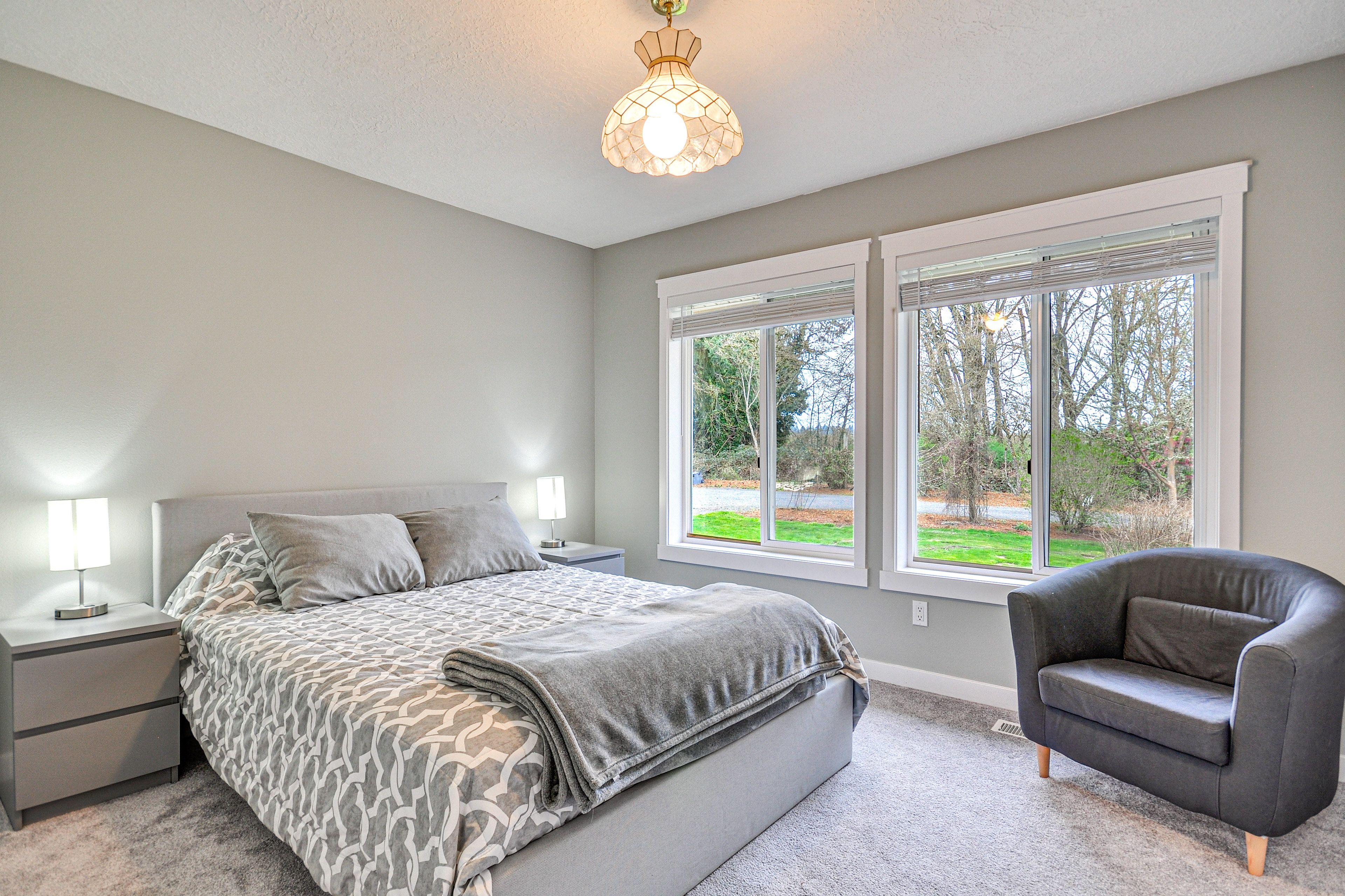 Bedroom 2 | Queen Bed