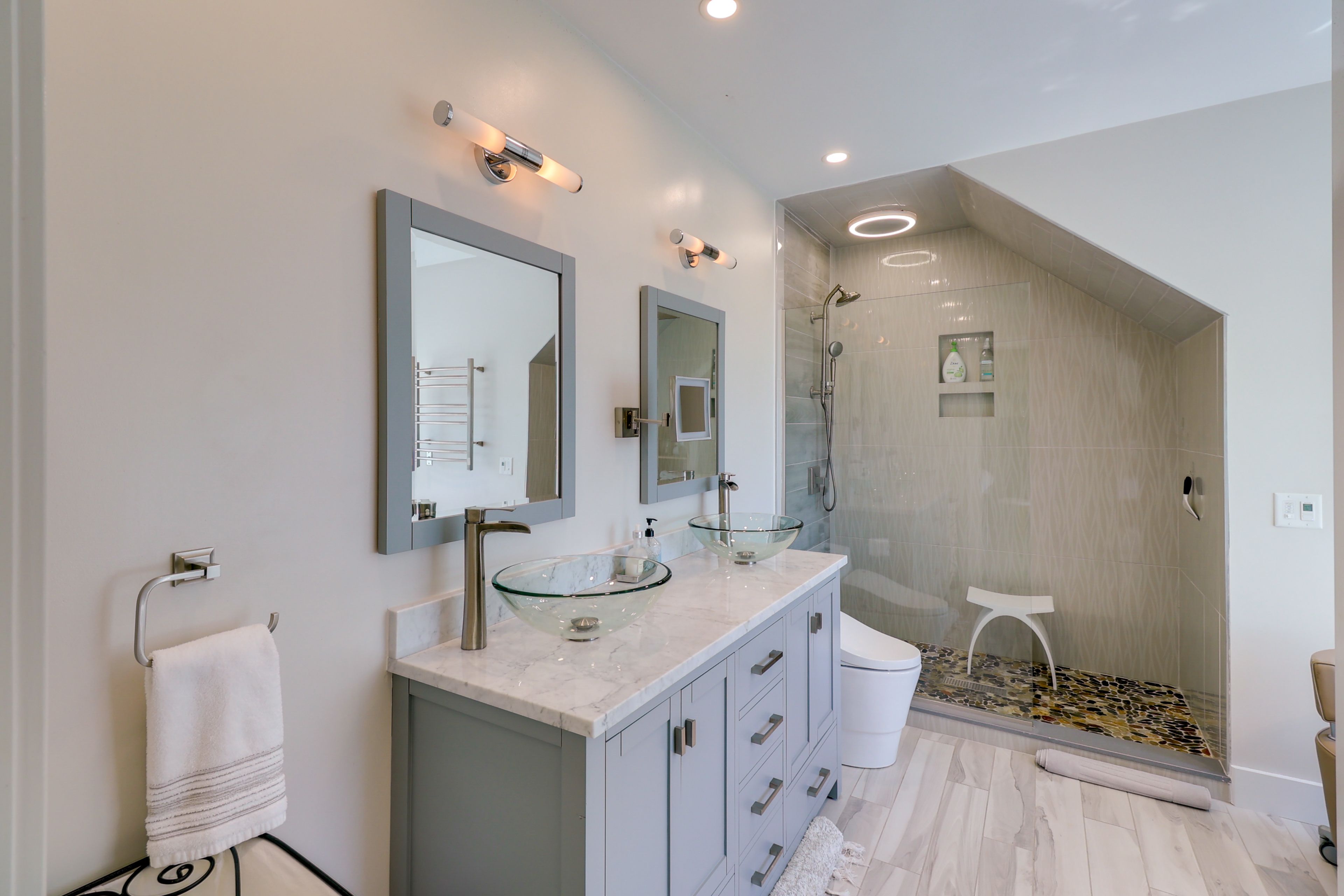 Full Bath | Complimentary Toiletries | Towels Provided