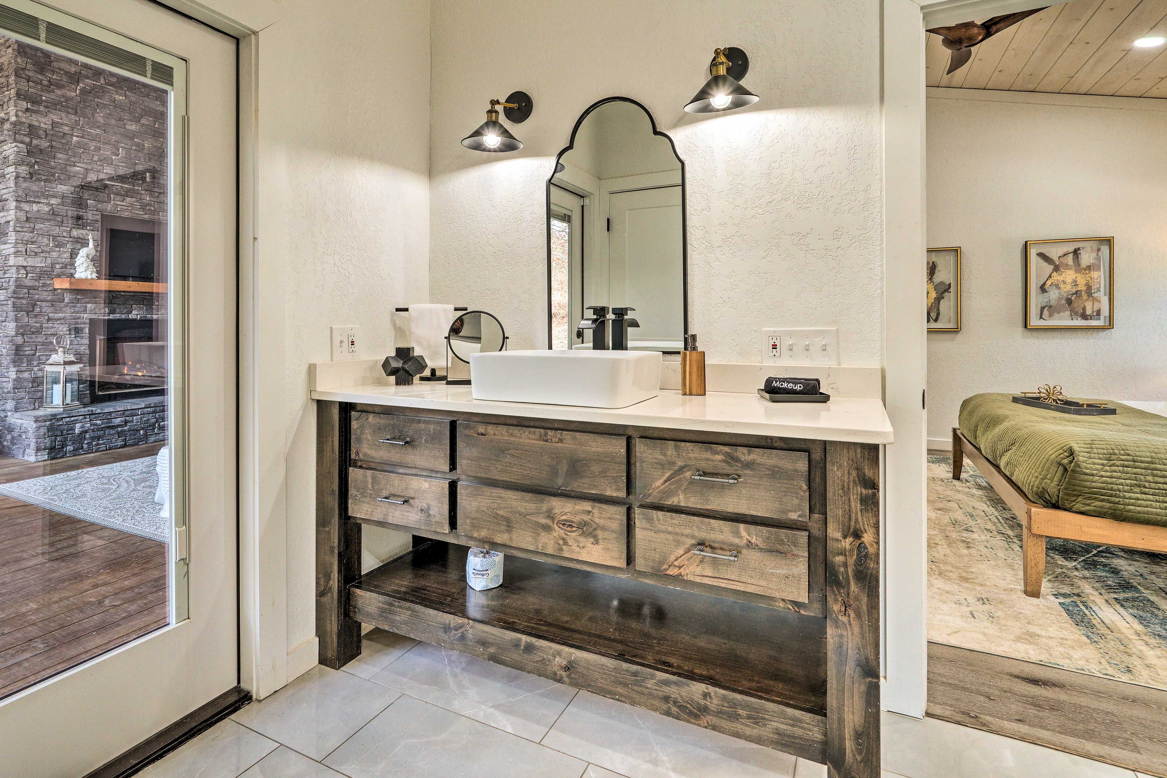 Full Bathroom