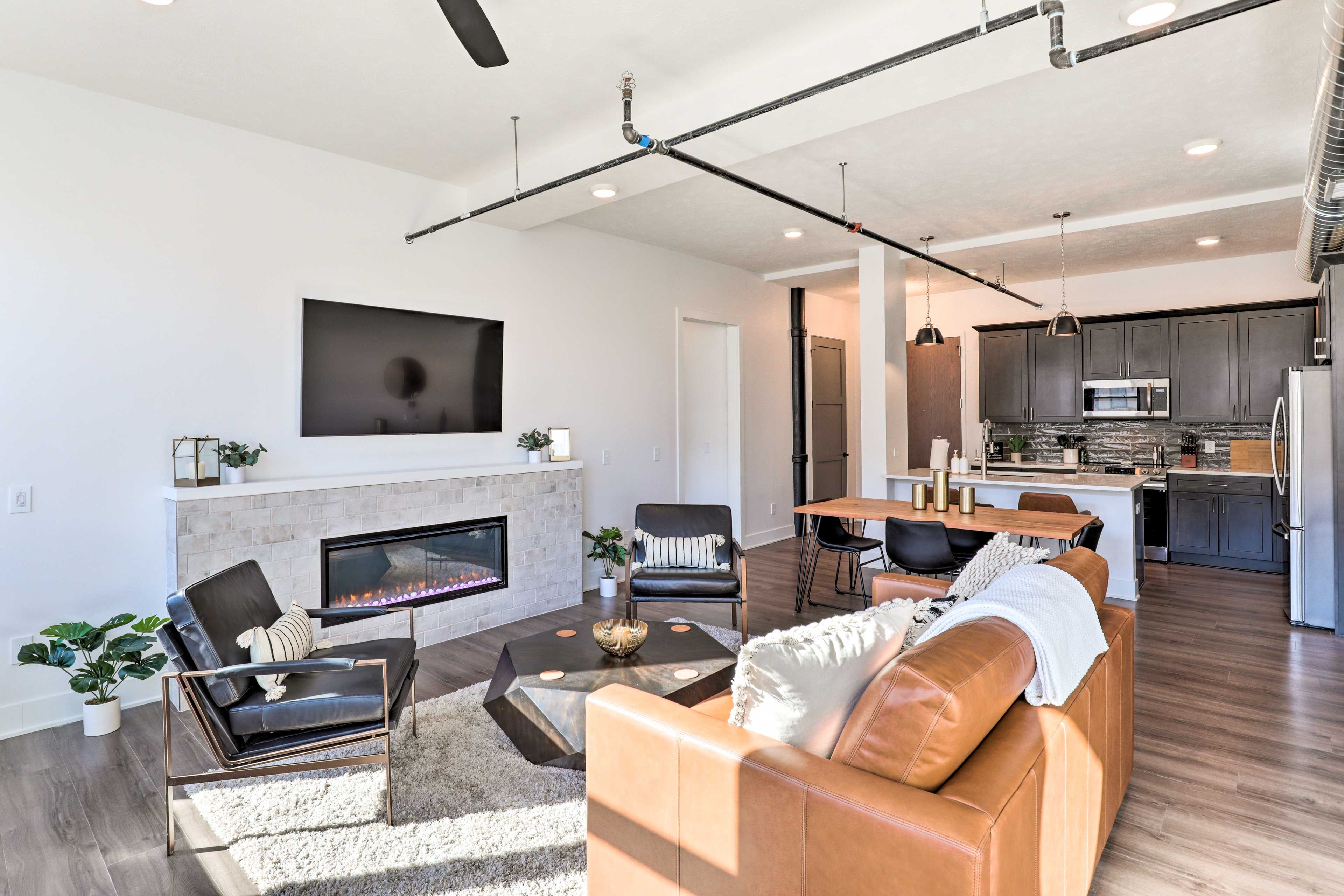 Lincoln Vacation Rental | 1BR | 1BA | 977 Sq Ft | Step-Free Access (Elevator)