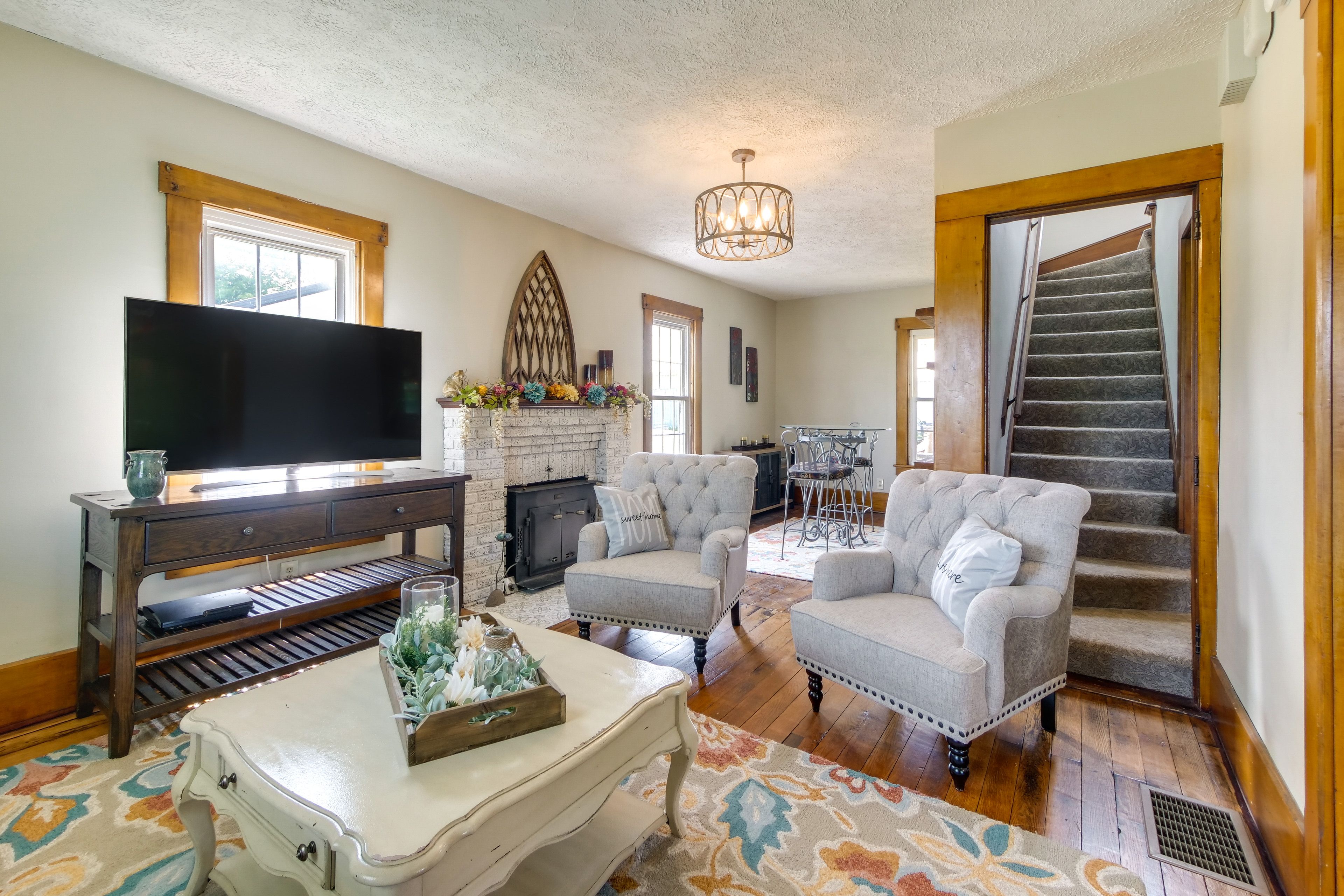 Living Room | 1st Floor | Smart TV | Central A/C + Heating | Free WiFi