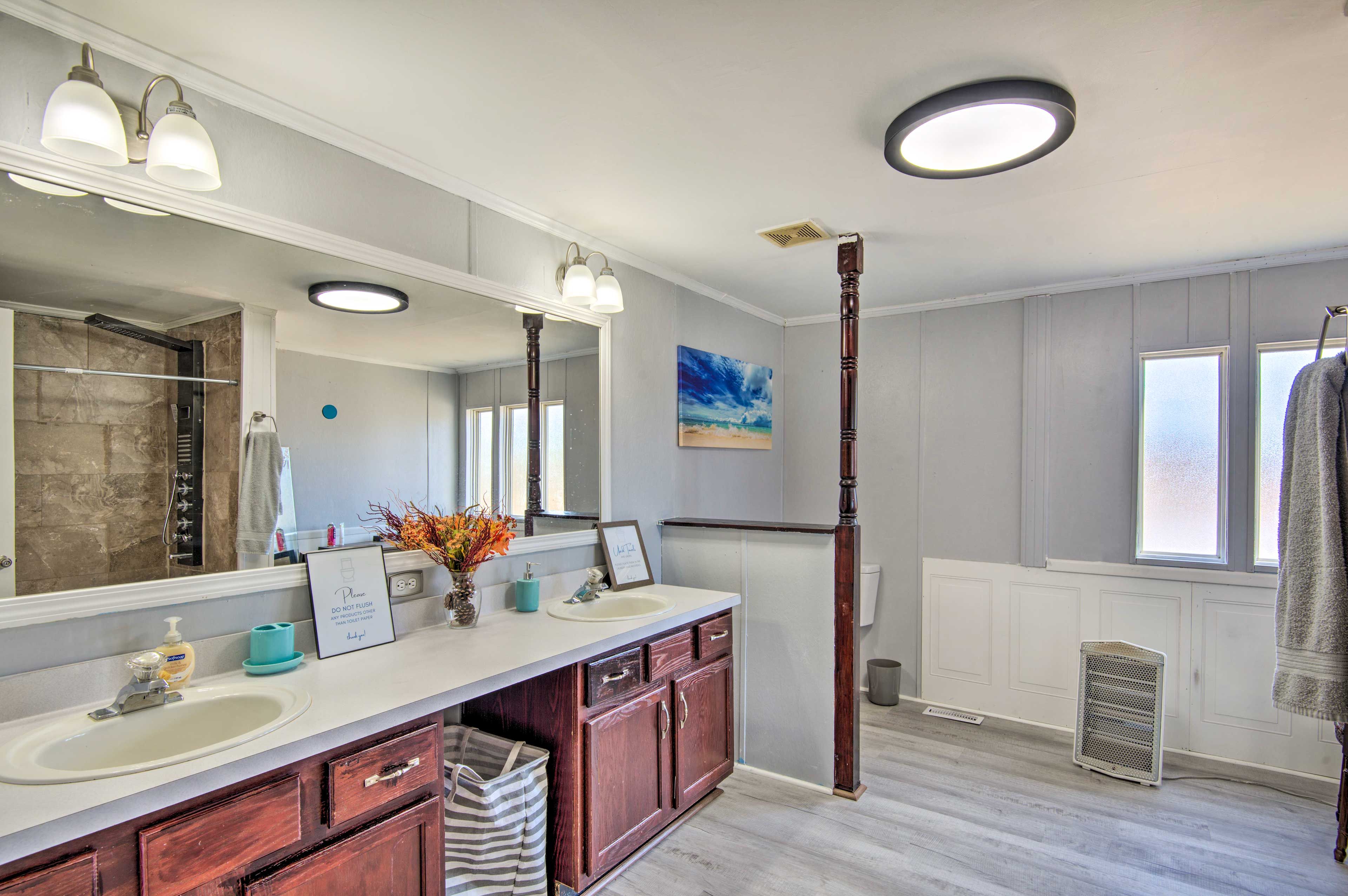 Bathroom | Towels Provided | Complimentary Toiletries