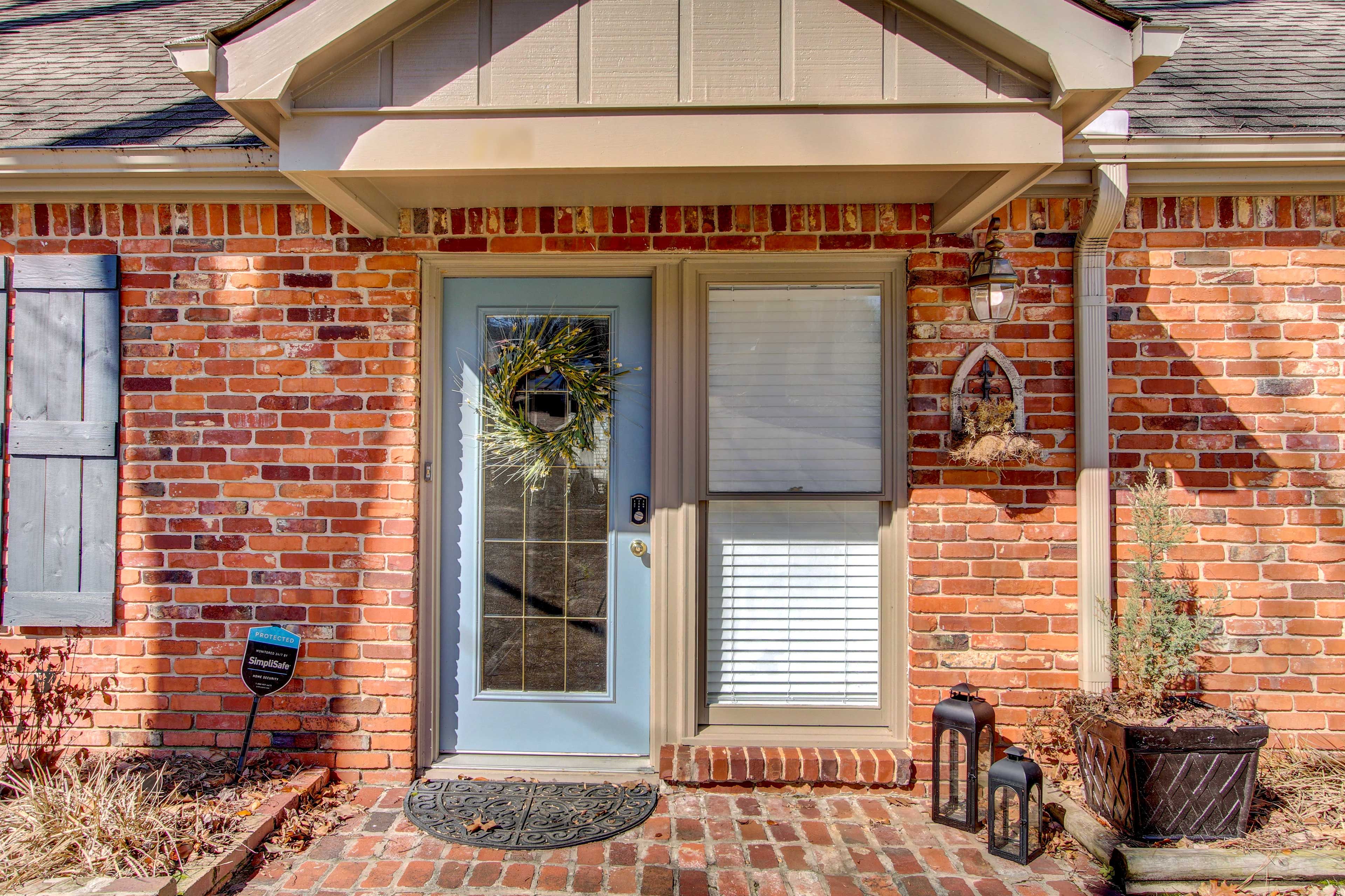 House Exterior | Keyless Entry