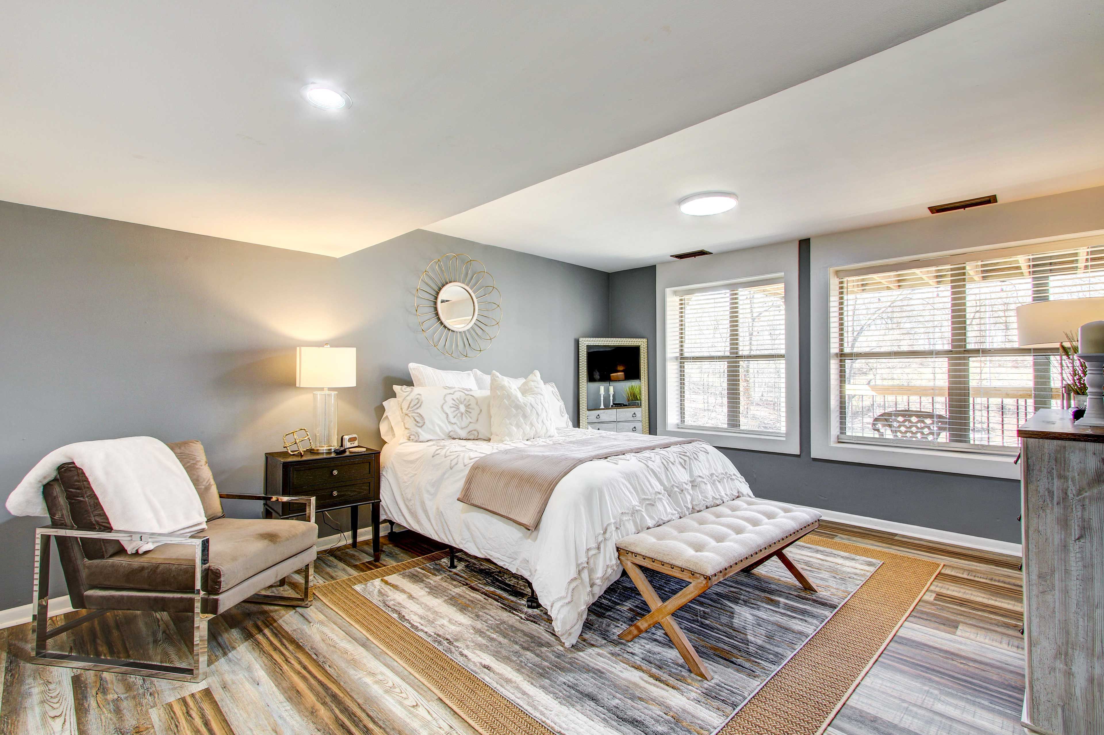 Bedroom 2 | Queen Bed | Smart TV w/ Cable | Lower Floor