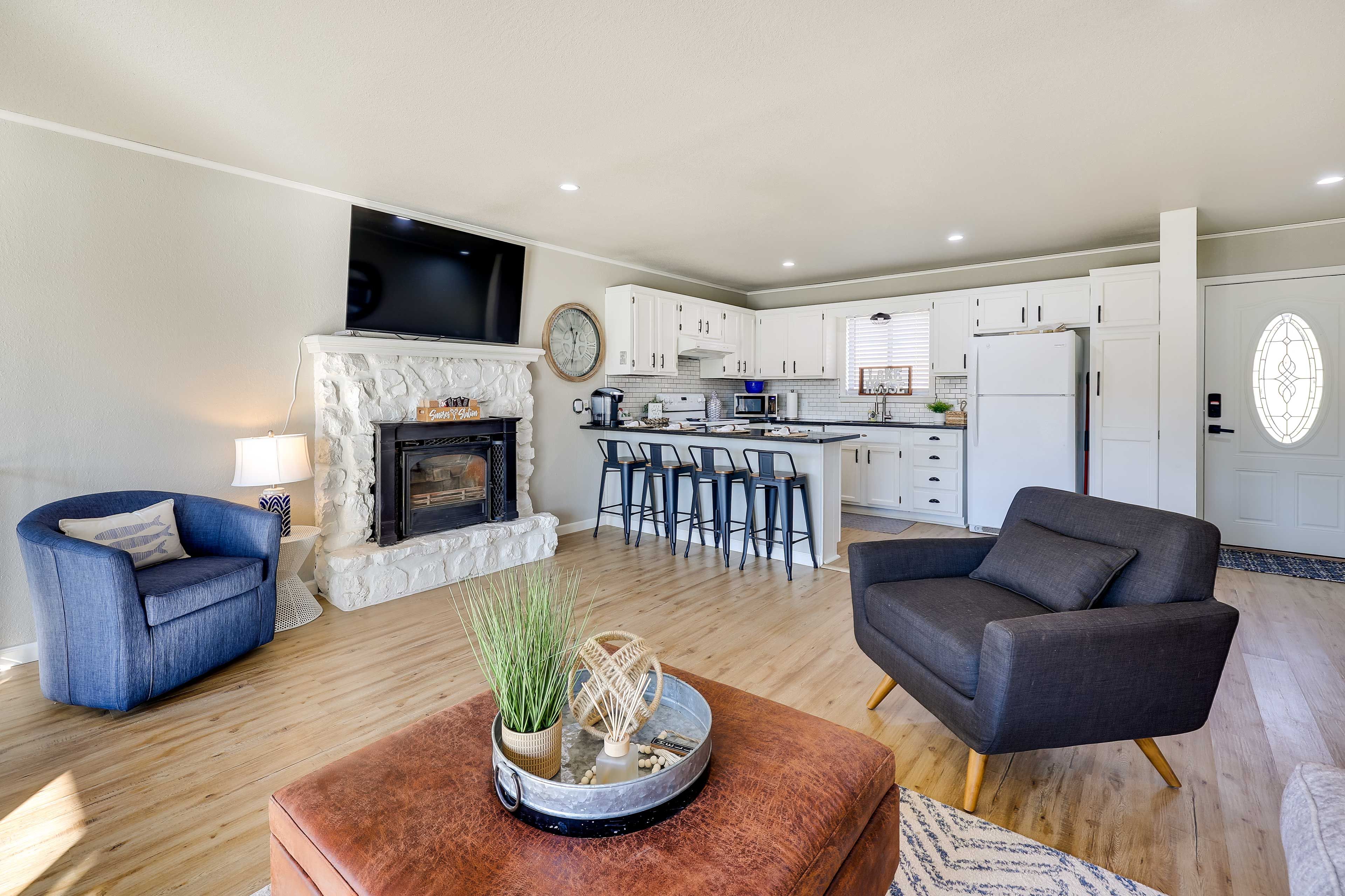 Jay Vacation Rental | 4BR | 2BA | 1,650 Sq Ft | Stairs Required for Access