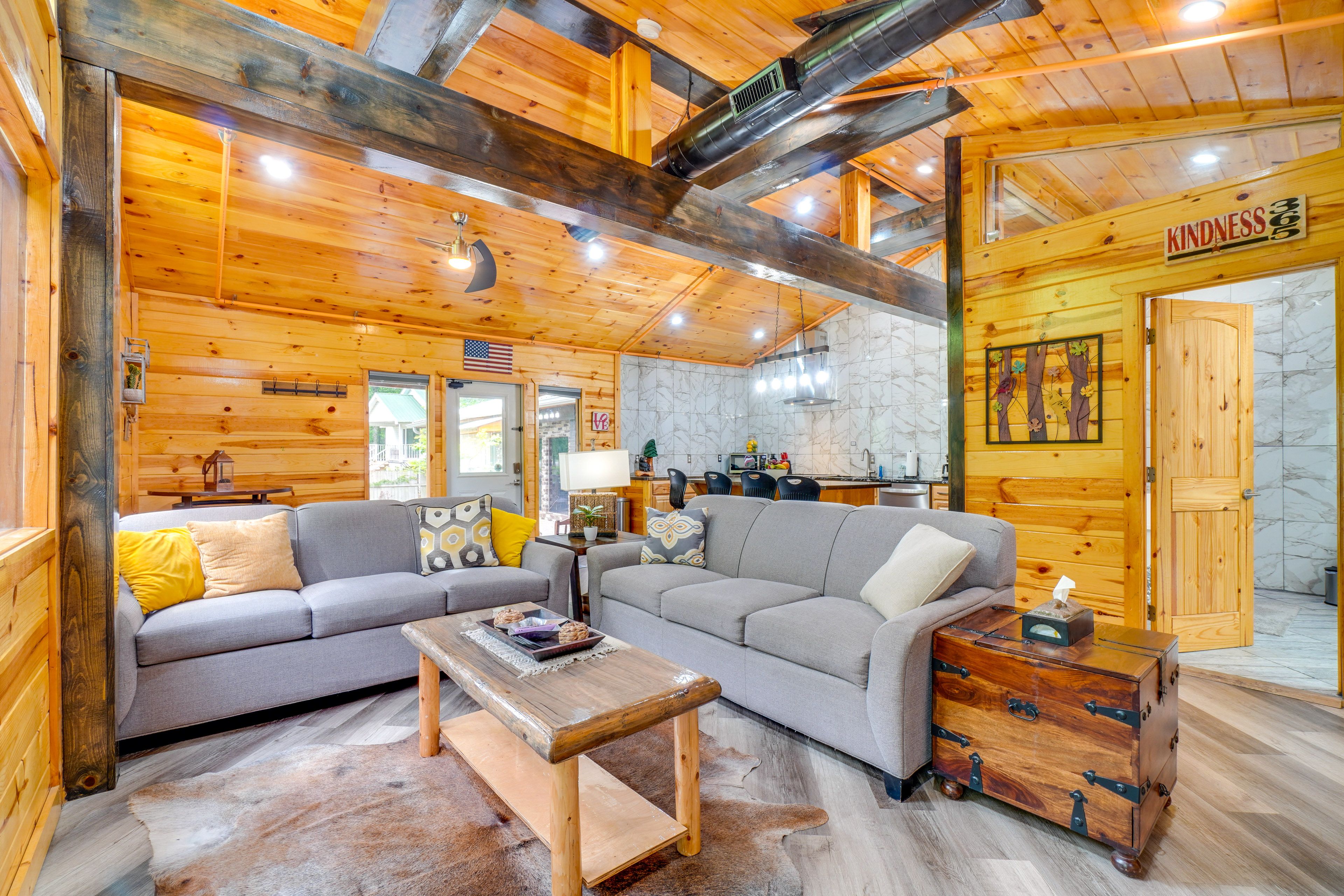 Pigeon Forge Vacation Rental | 2BR | 1BA | 1,200 Sq Ft | 1 Step Required