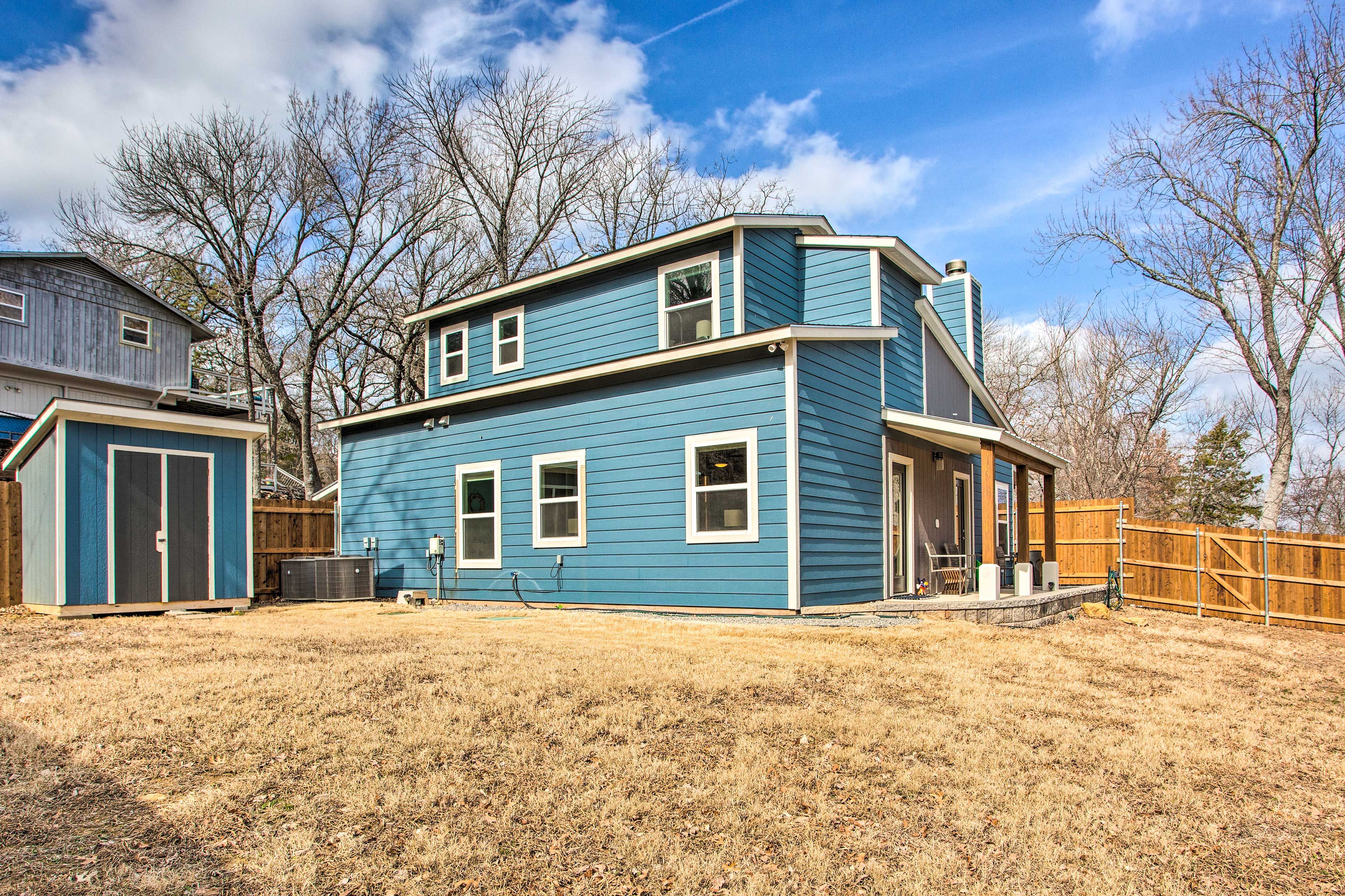 Private Yard | Covered Grill Area | Fire Pit