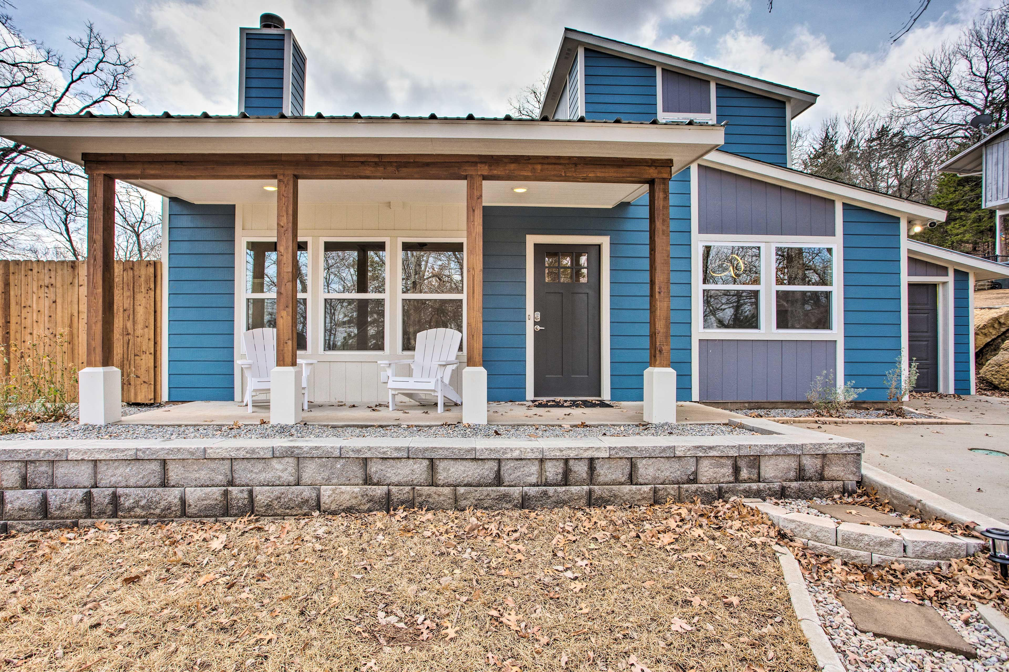 Covered Porch | Keyless Entry | 1 External Security Camera (Facing Driveway)