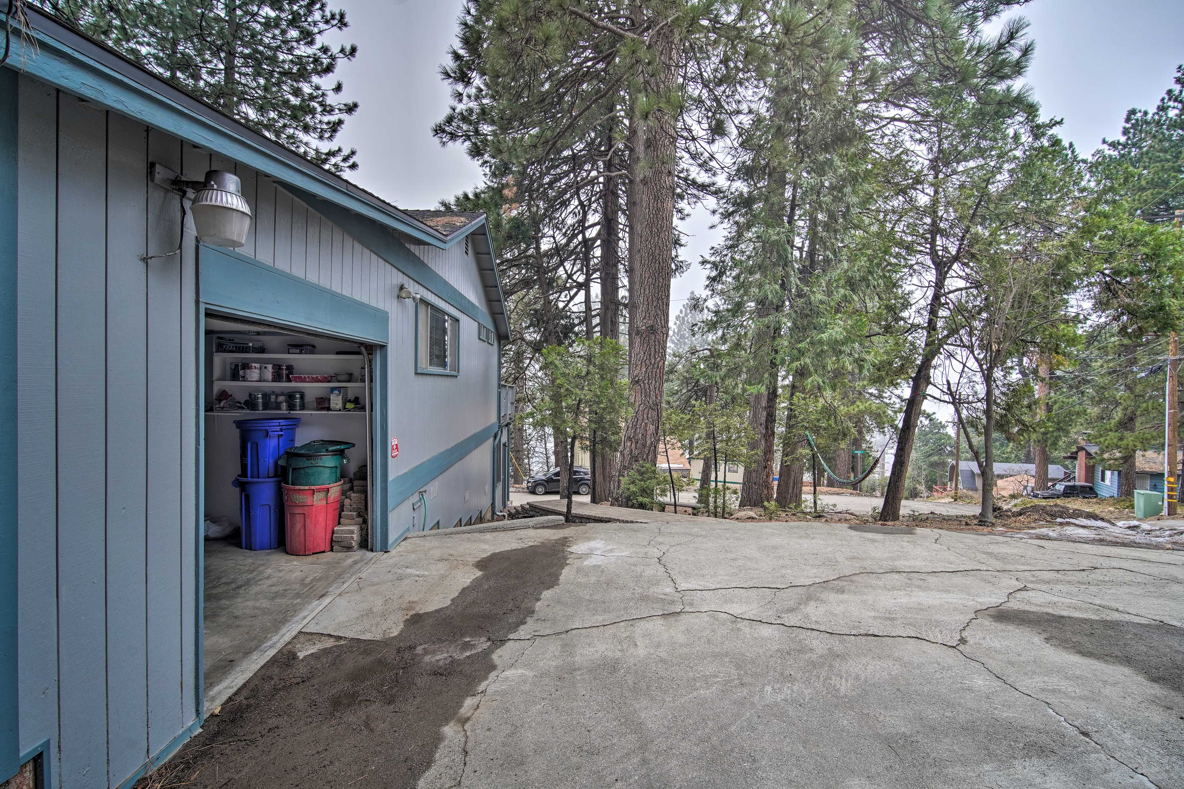 Parking | Driveway (2 Vehicles Max) | Street Parking