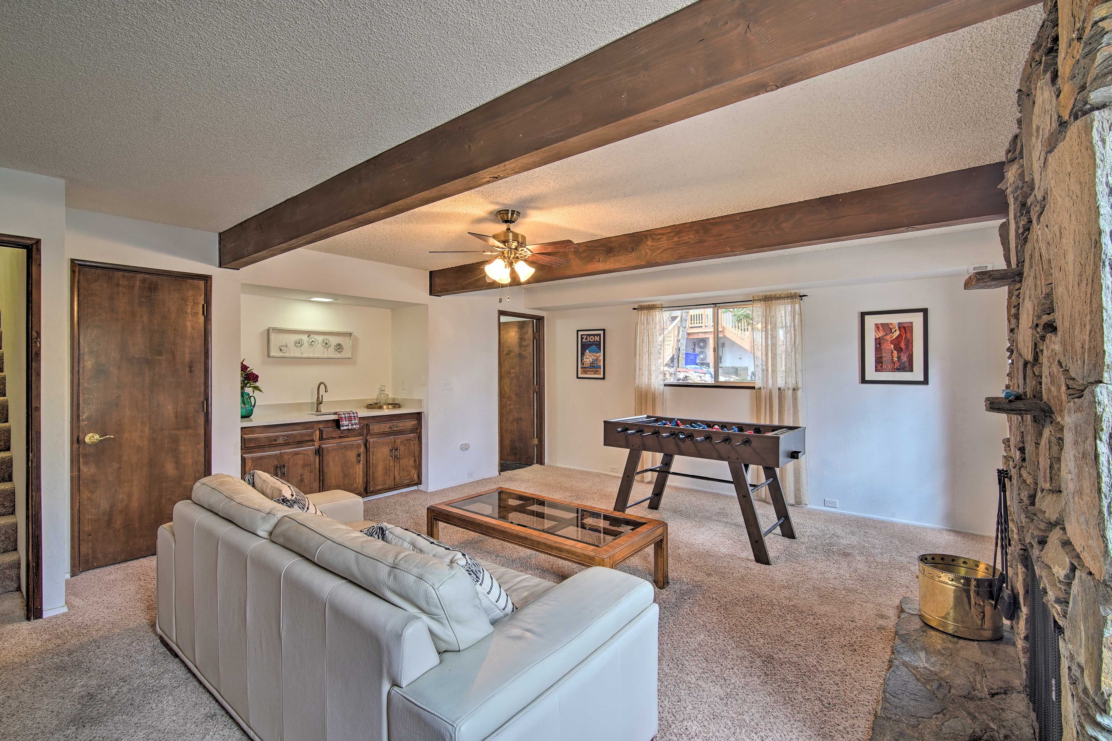 Game Room | Foosball Table | Wet Bar | Fireplace