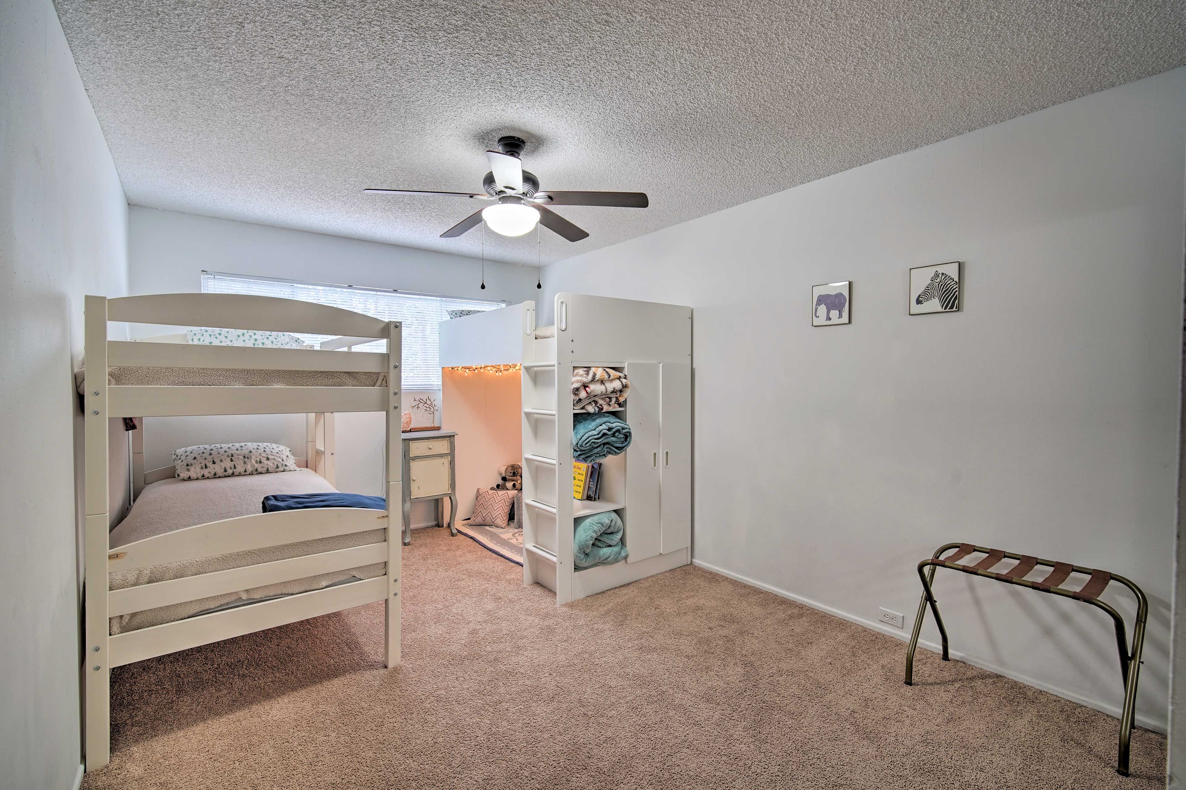 Bedroom 3 | Twin Bunk Bed | Lofted Twin Bed