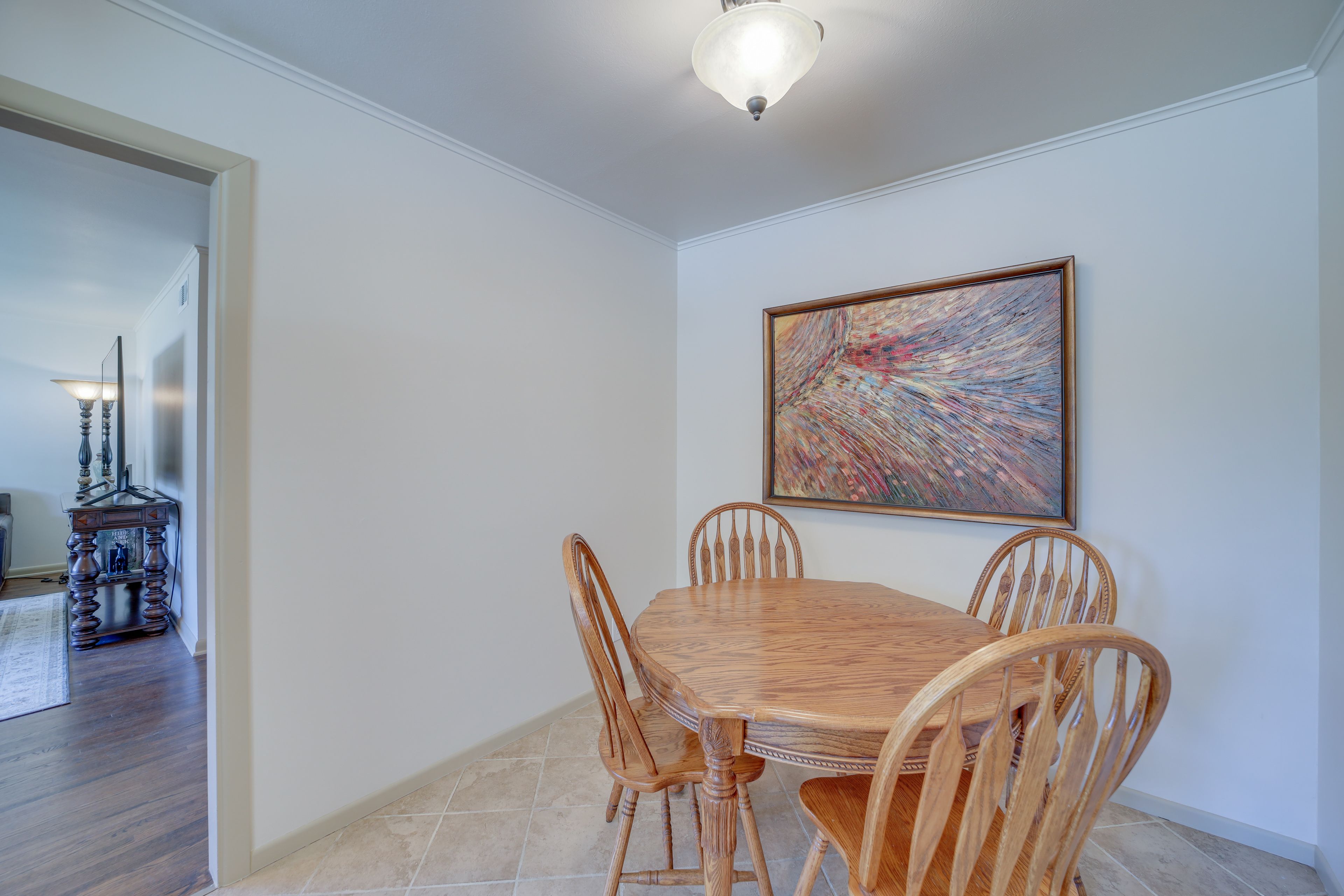 Dining Area | Dishware/Flatware