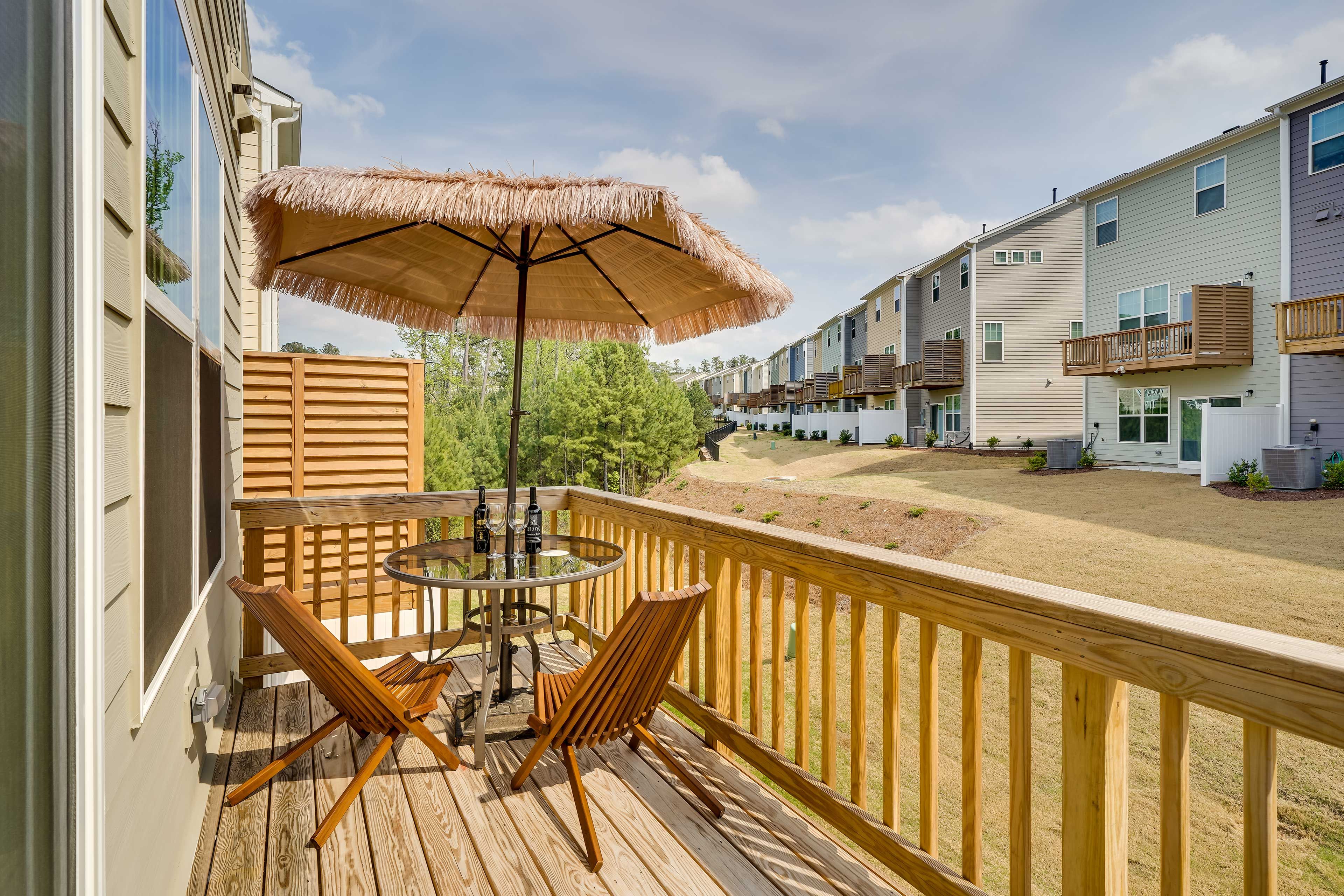 Private Balcony | Outdoor Dining Set