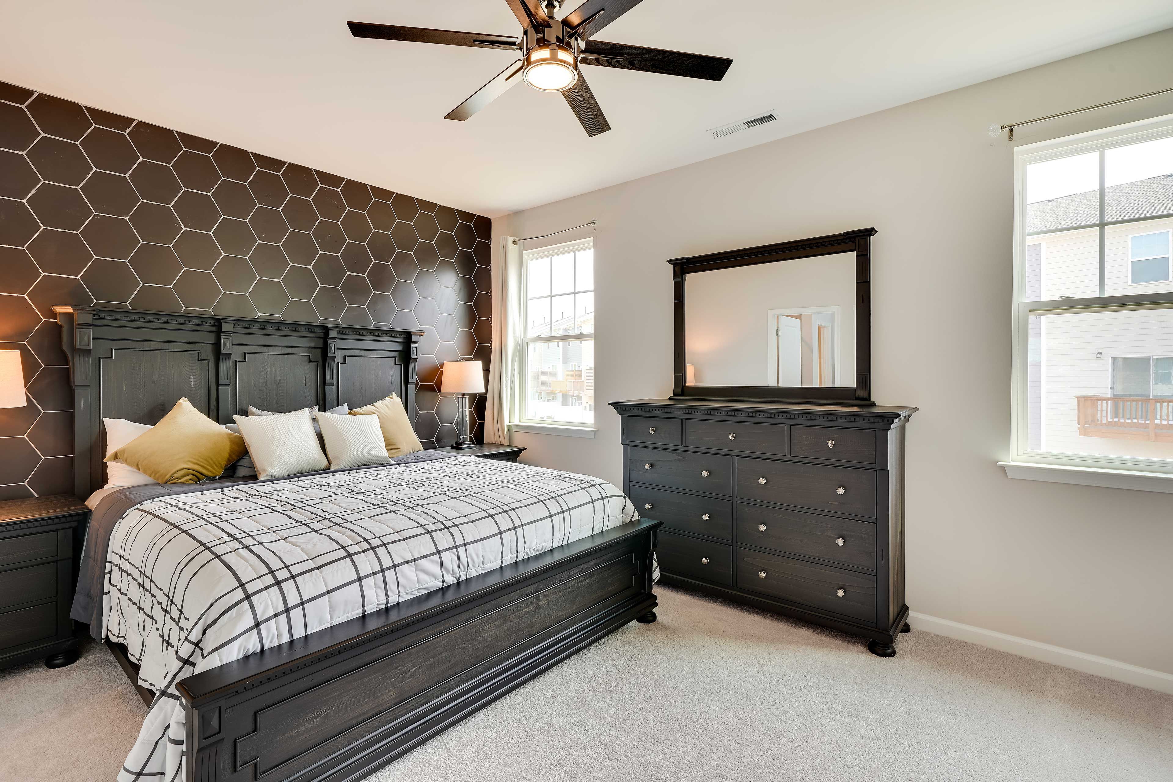 Bedroom 1 | King Bed | En-Suite Bathroom