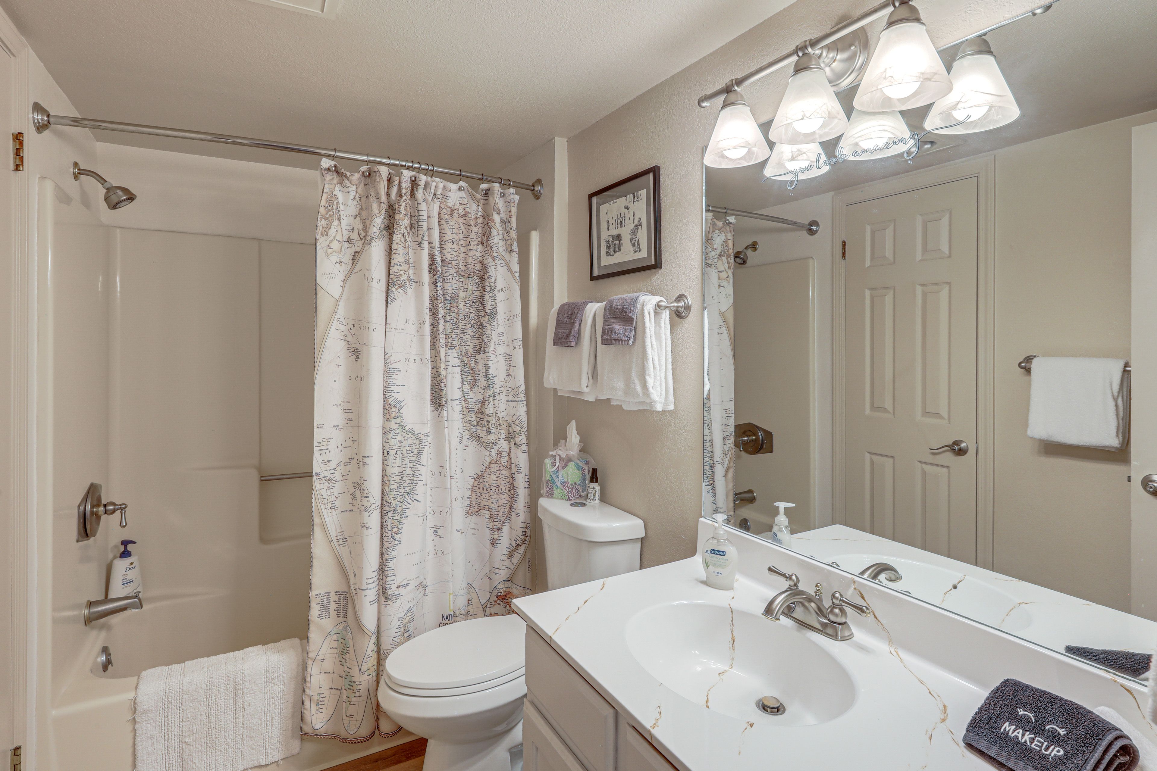 Full Bathroom | Main Floor
