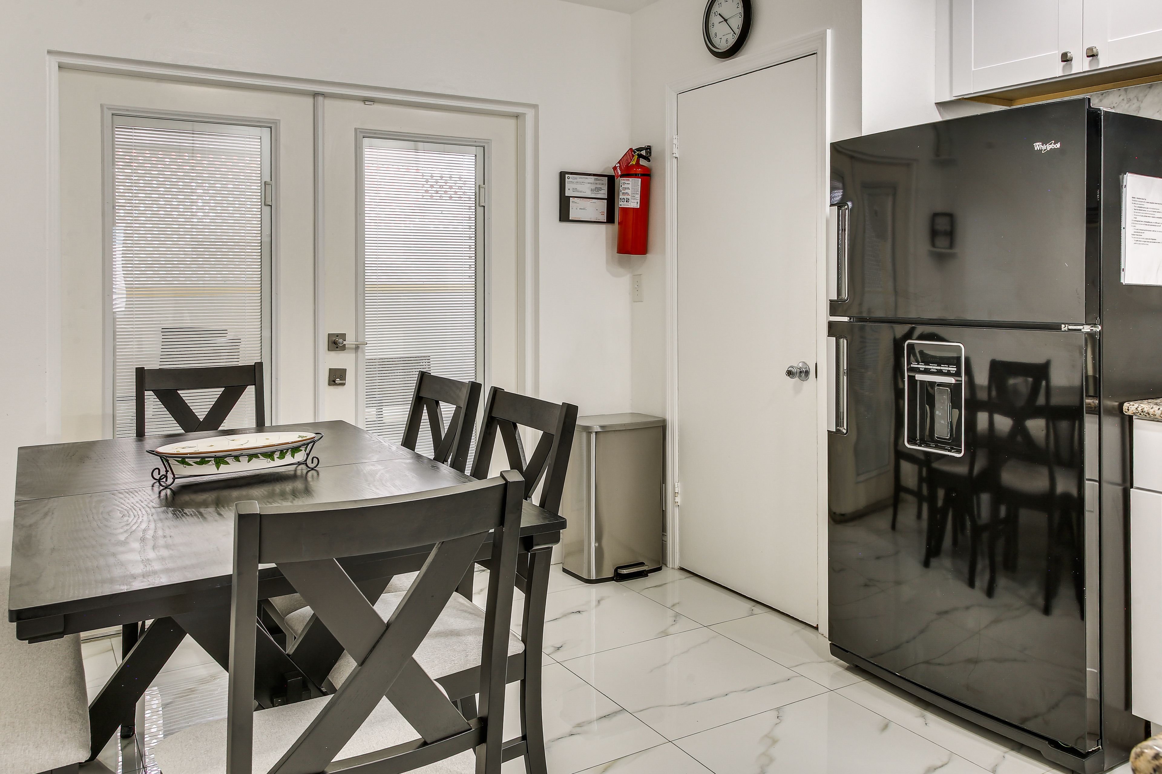 Kitchen | Cooking Basics | Paper Towels/Trash Bags Provided