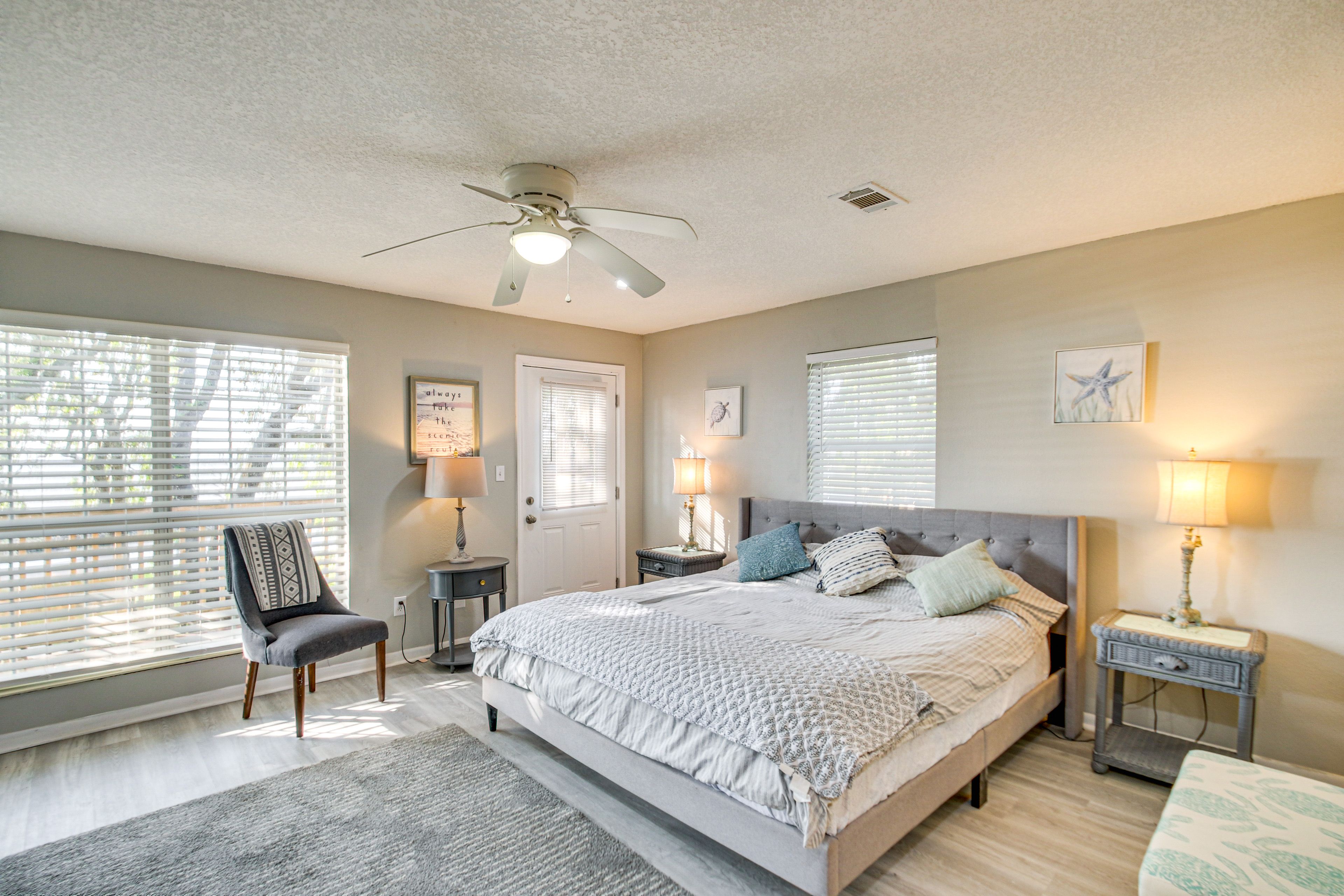 Bedroom 1 | King Bed | Linens Provided | 1st Floor