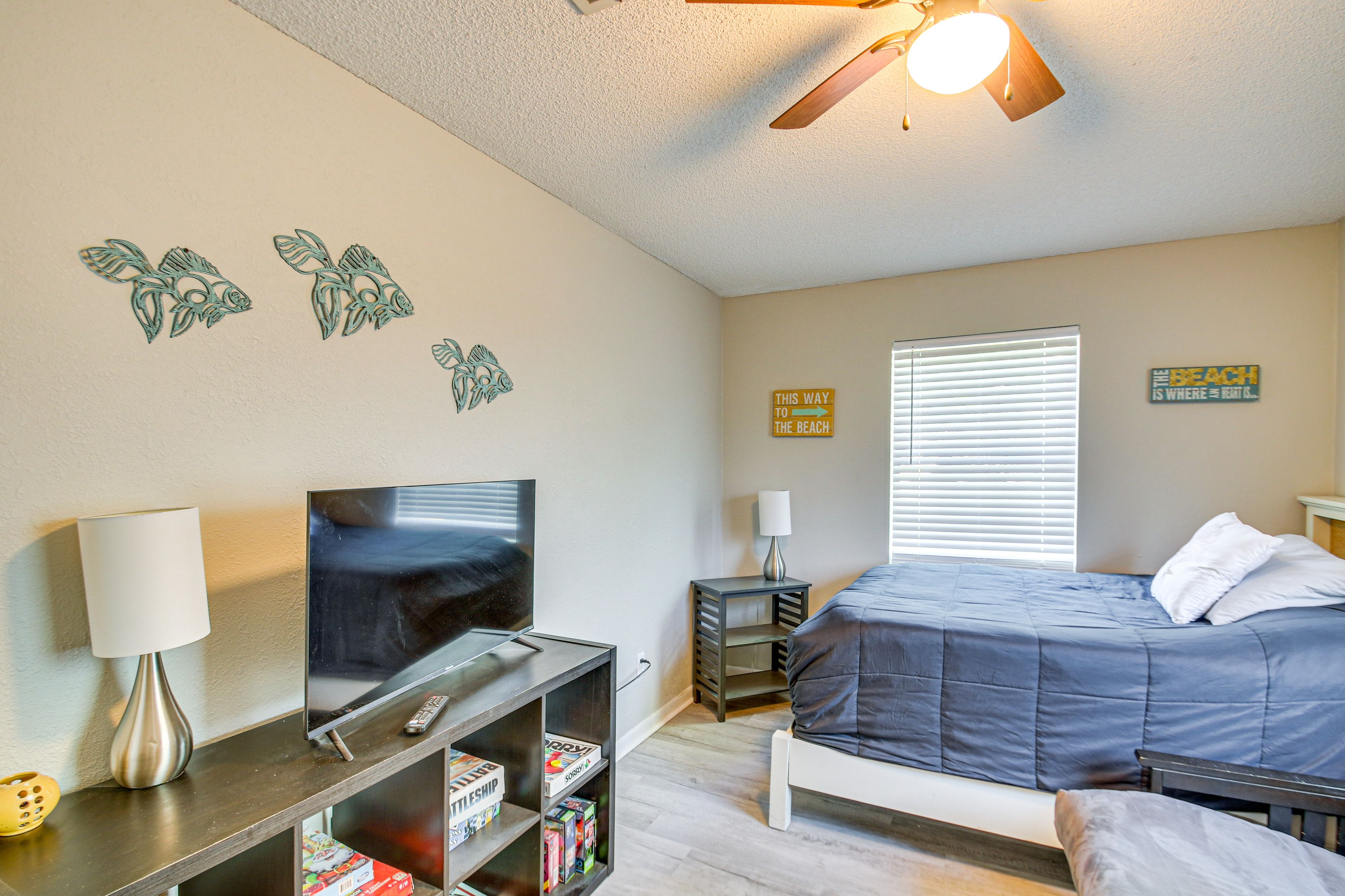 Bedroom 2 | Queen Bed | Full Futon | 1st Floor