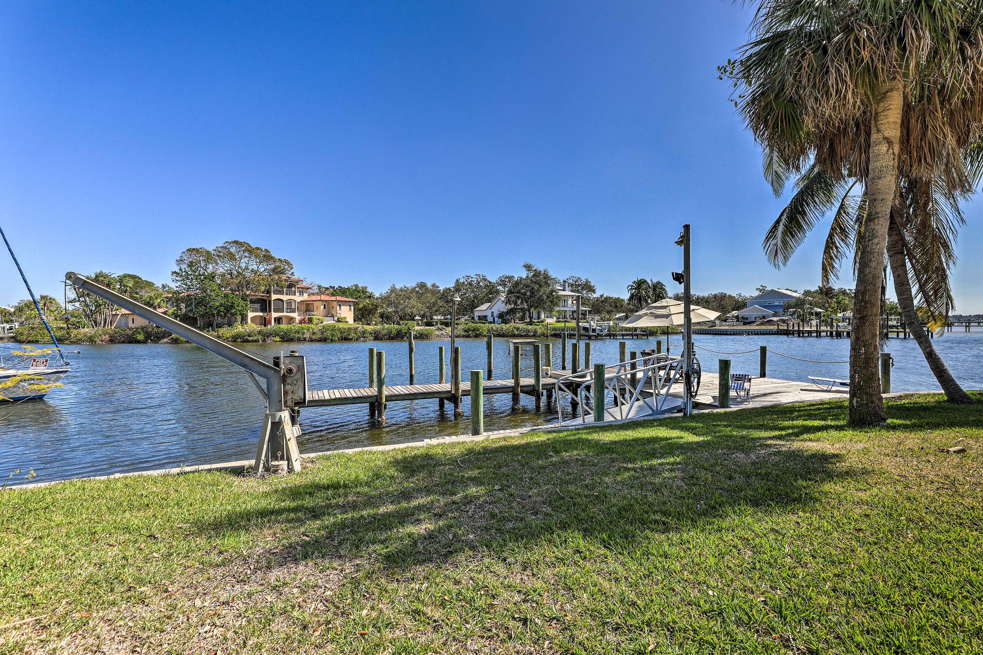 Boat Dock w/ Boat Slip (3 Boats) | Outdoor Dining Area