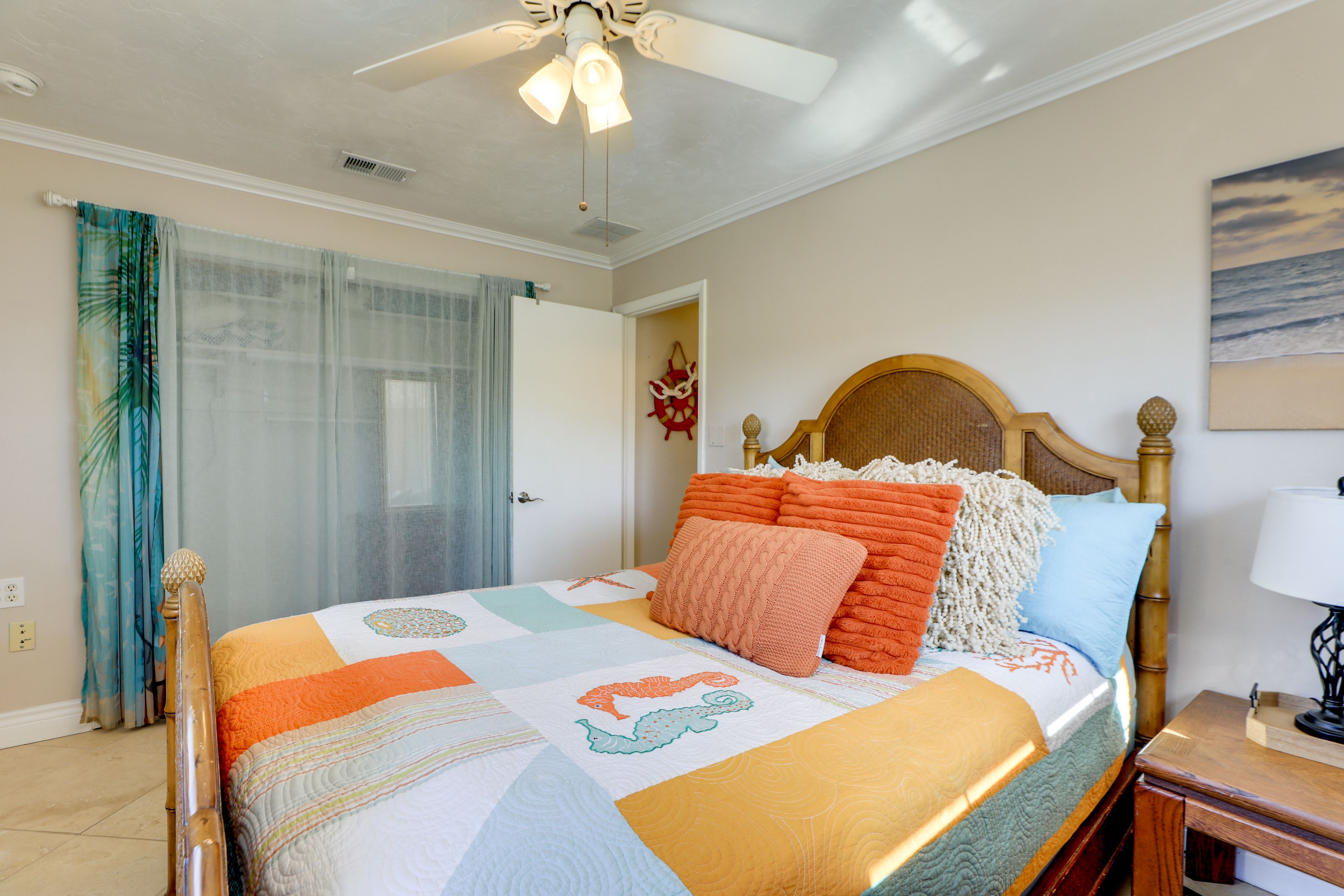 Bedroom 2 | Queen Bed