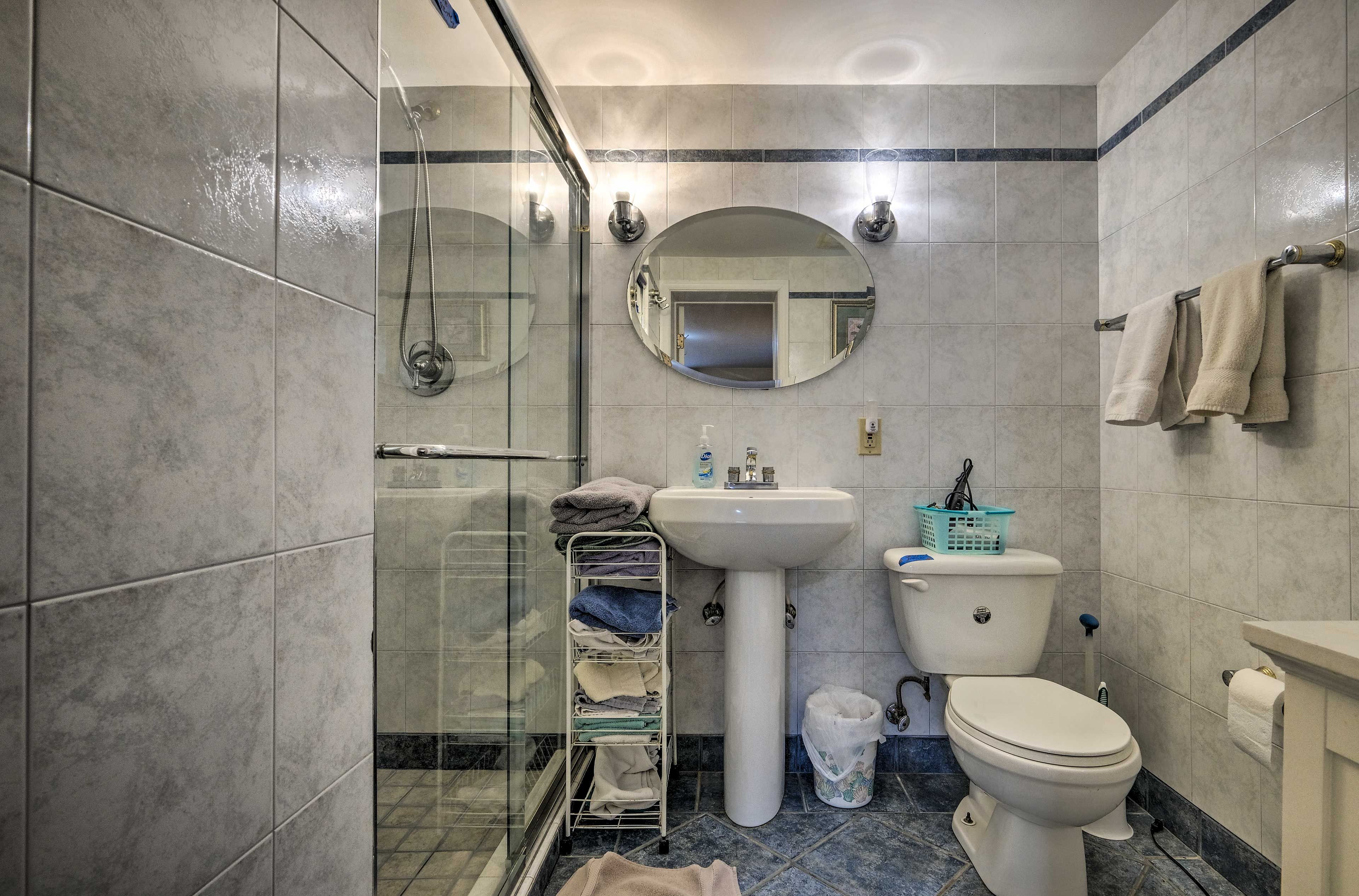 En-Suite Bathroom | Towels Provided