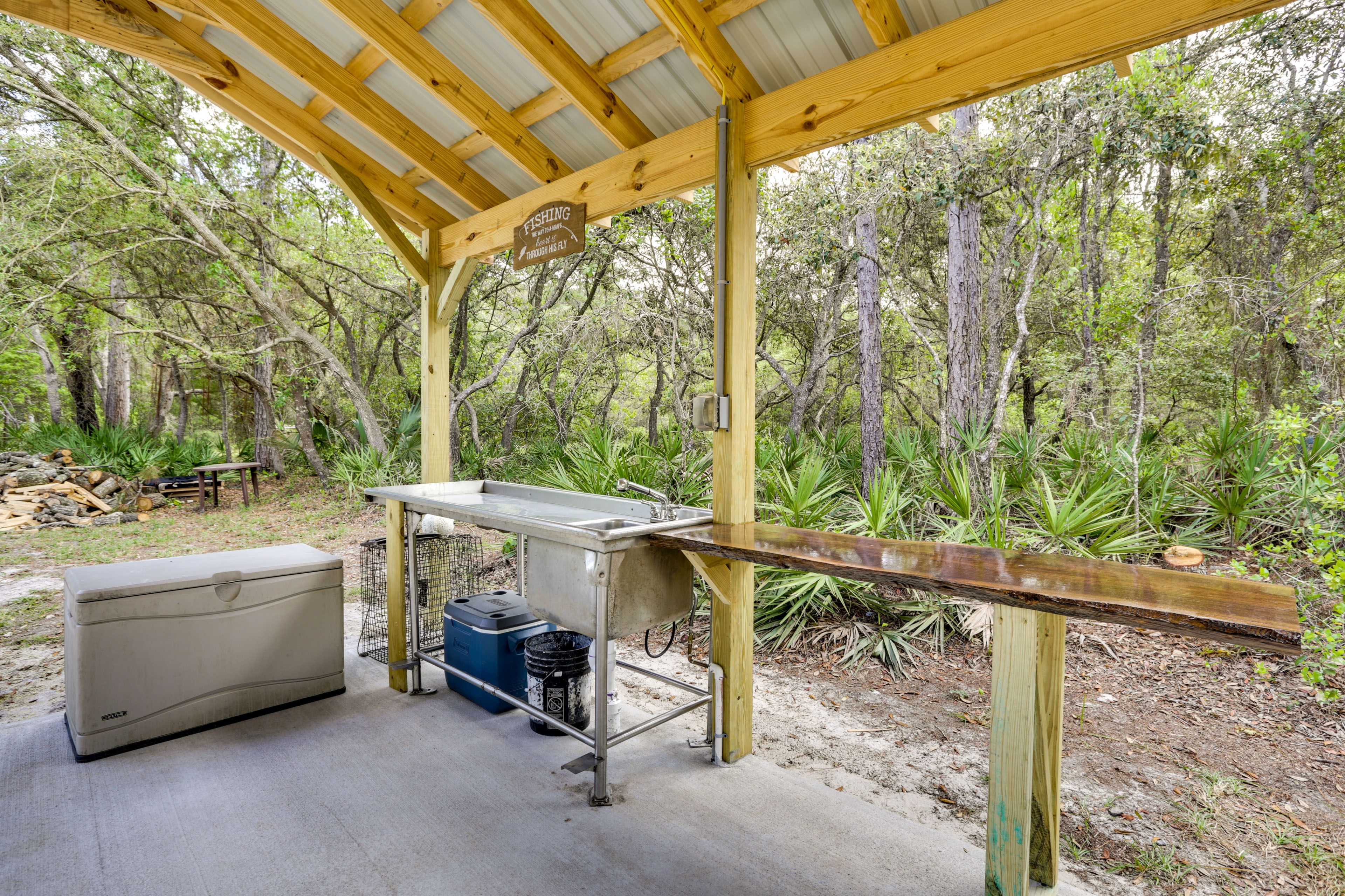 Fish Cleaning Station