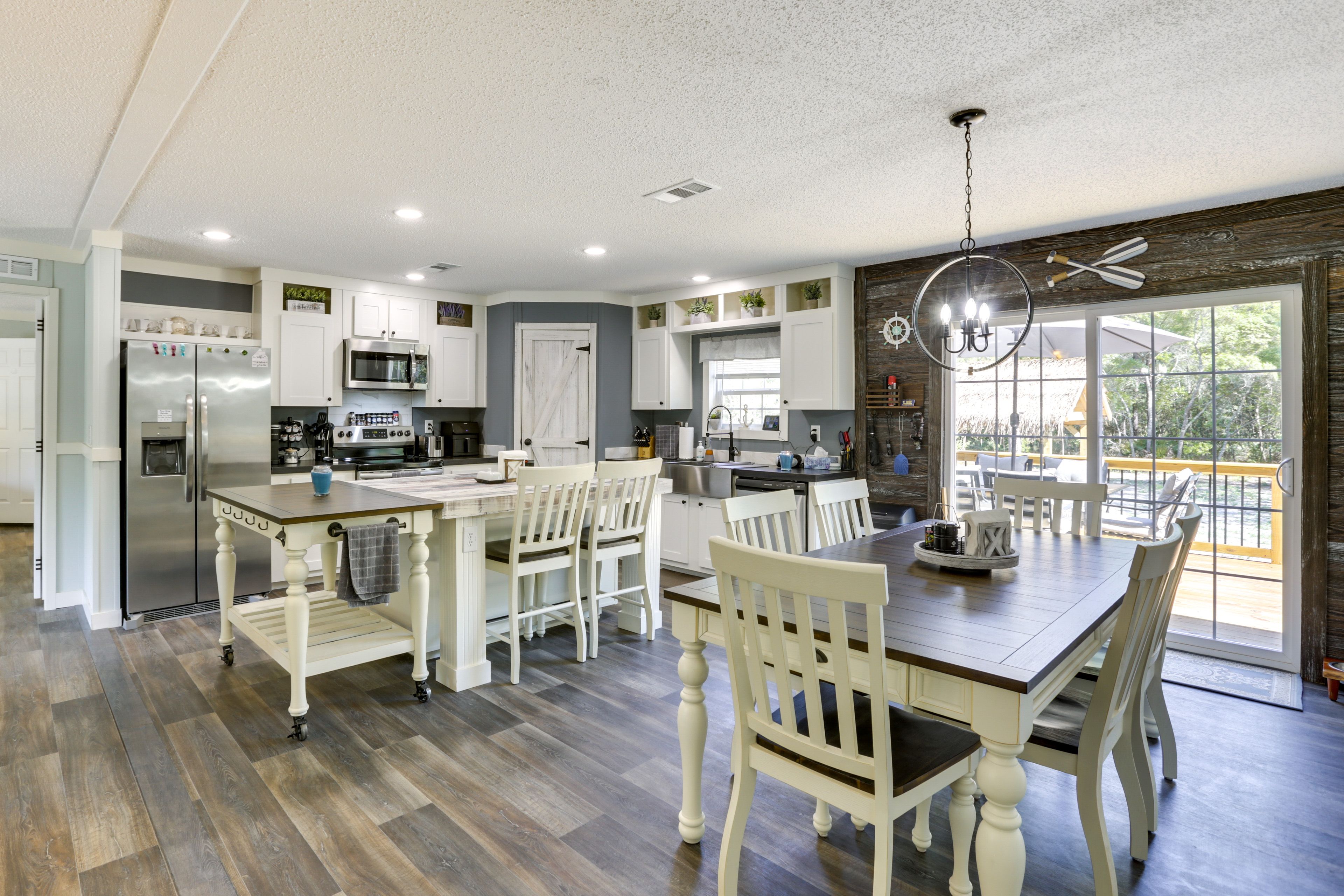 Dining Room | Laptop Friendly | Dishware/Flatware Provided