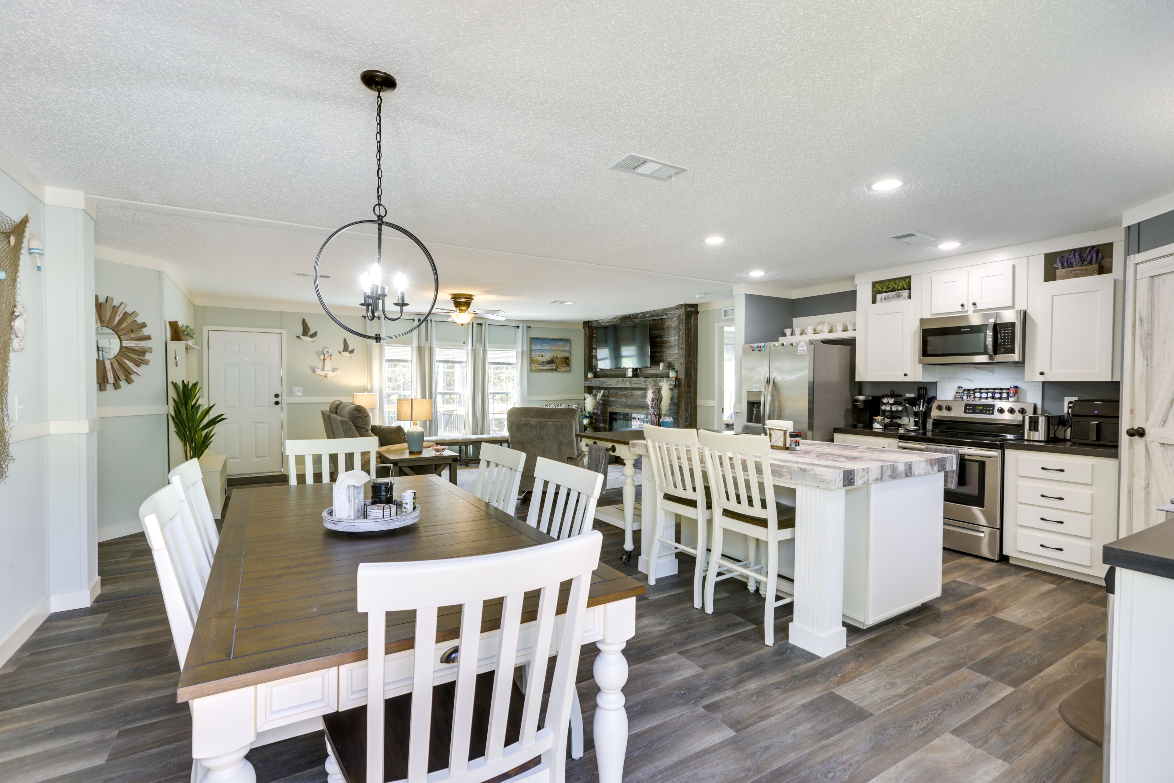 Kitchen | Cooking Basics | Island w/ Seating | Air Fryer